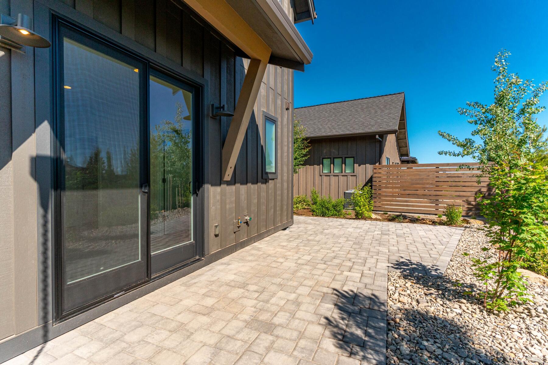 61294 Storms Court, 39