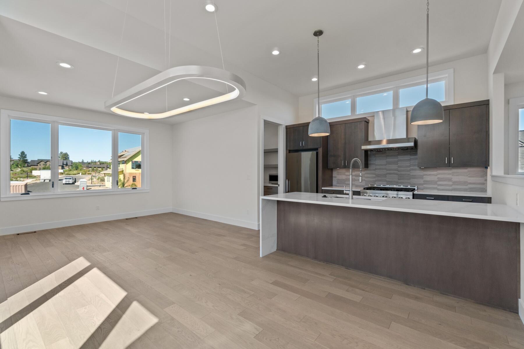 61294 Storms Court, 39