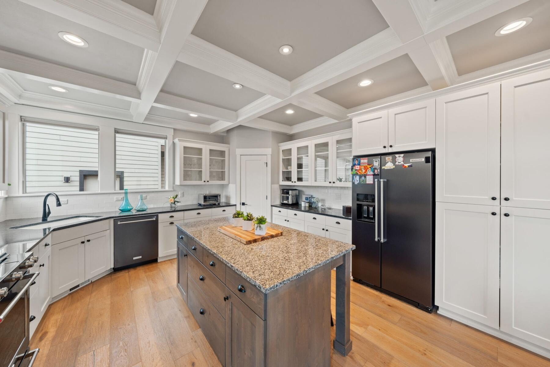 61204 Bachelor View Road