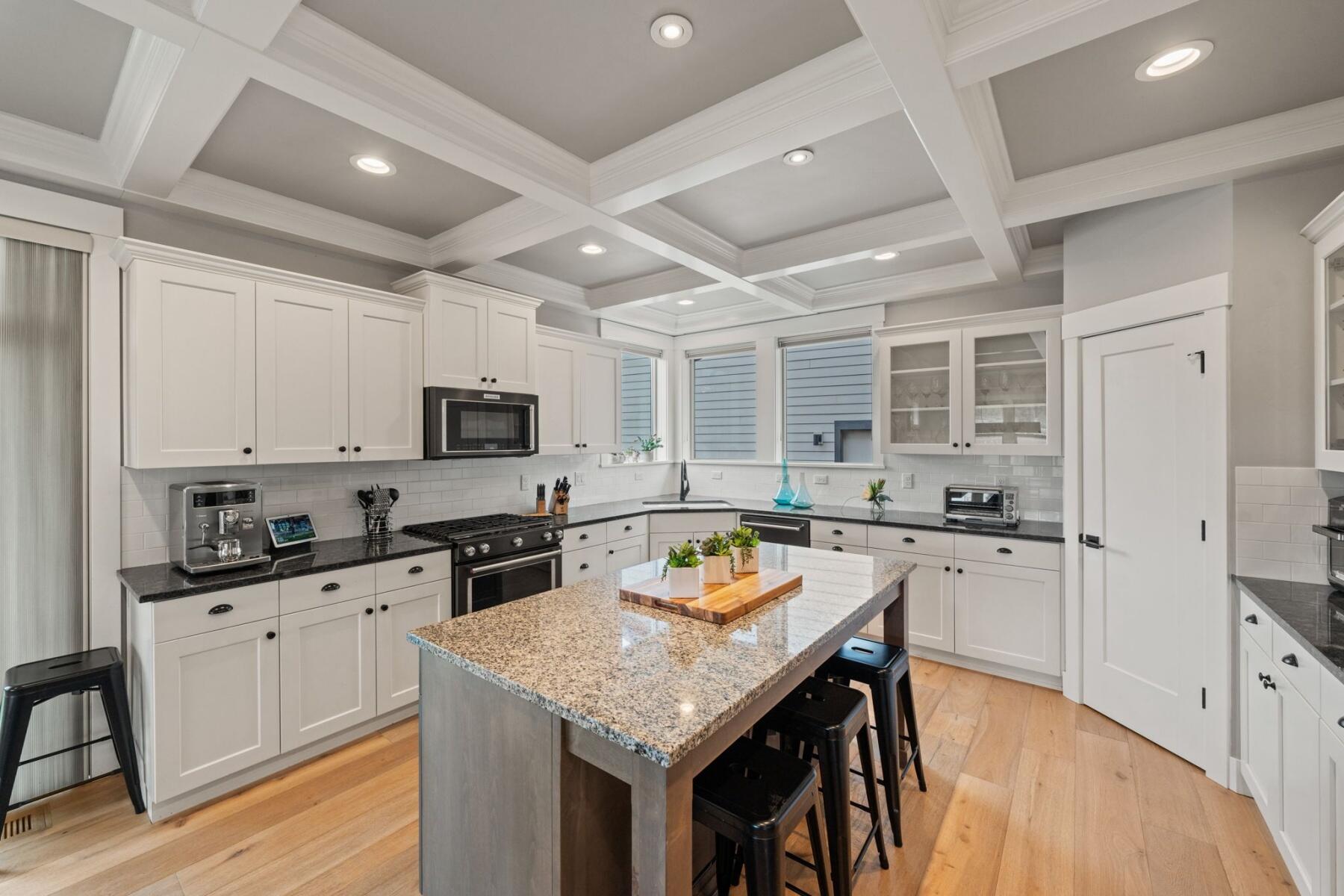 61204 Bachelor View Road