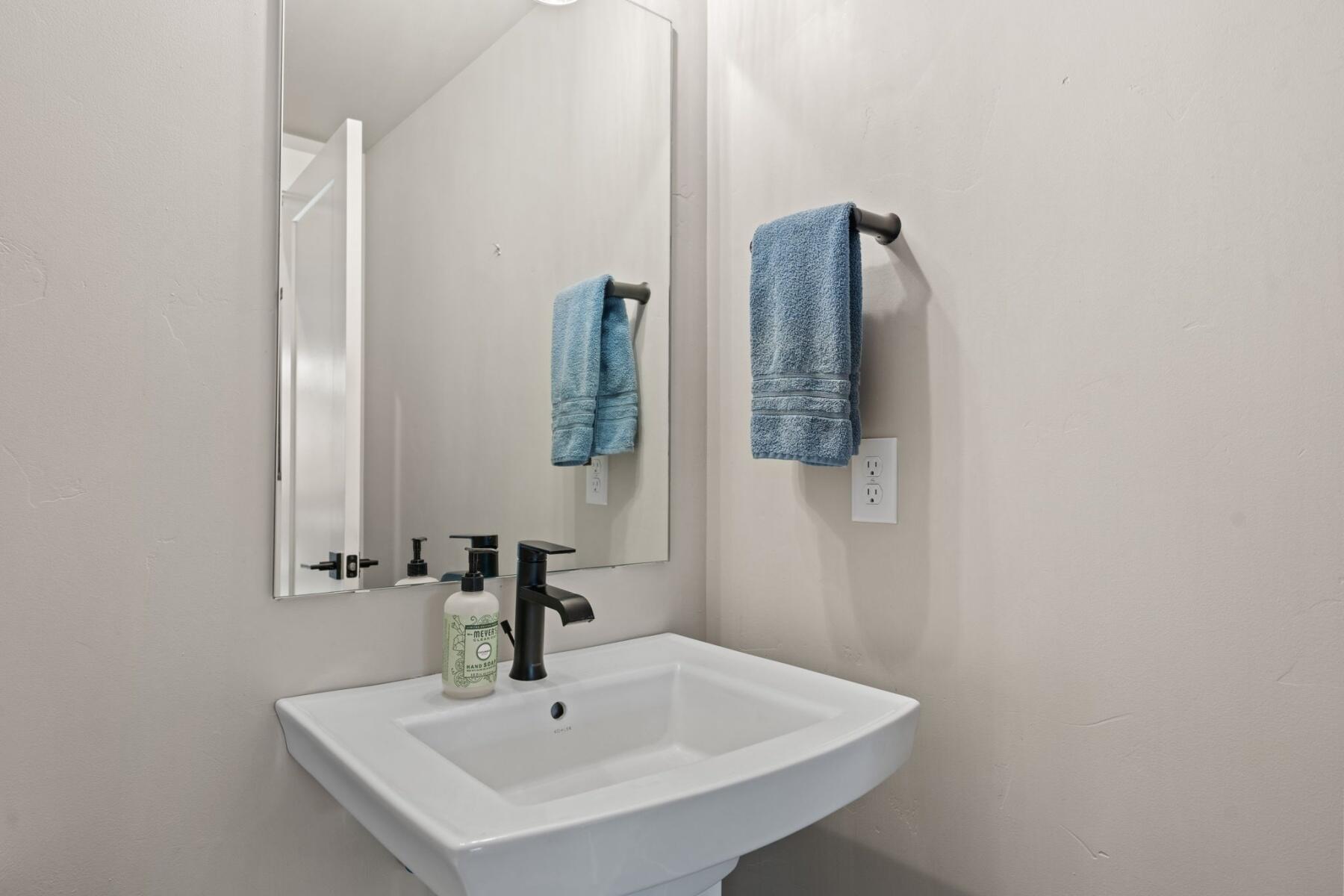 61204 Bachelor View Road