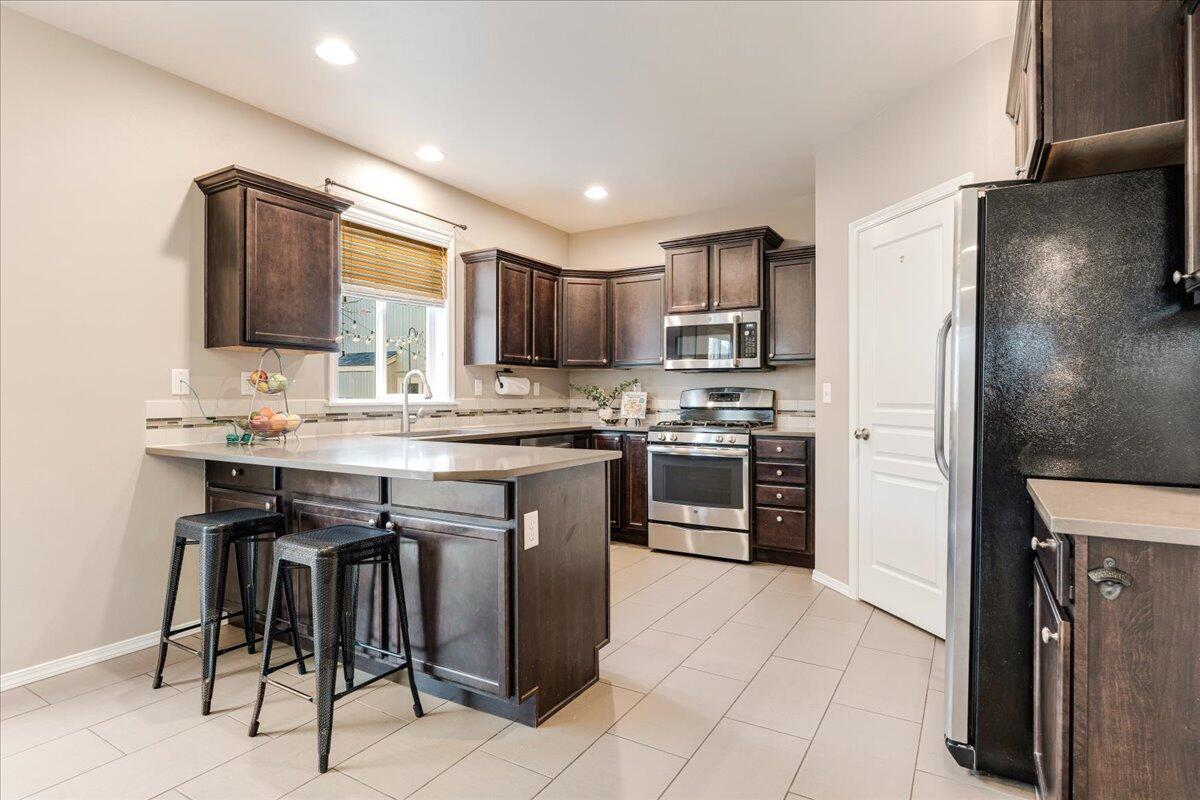 608 SE Glencoe Place