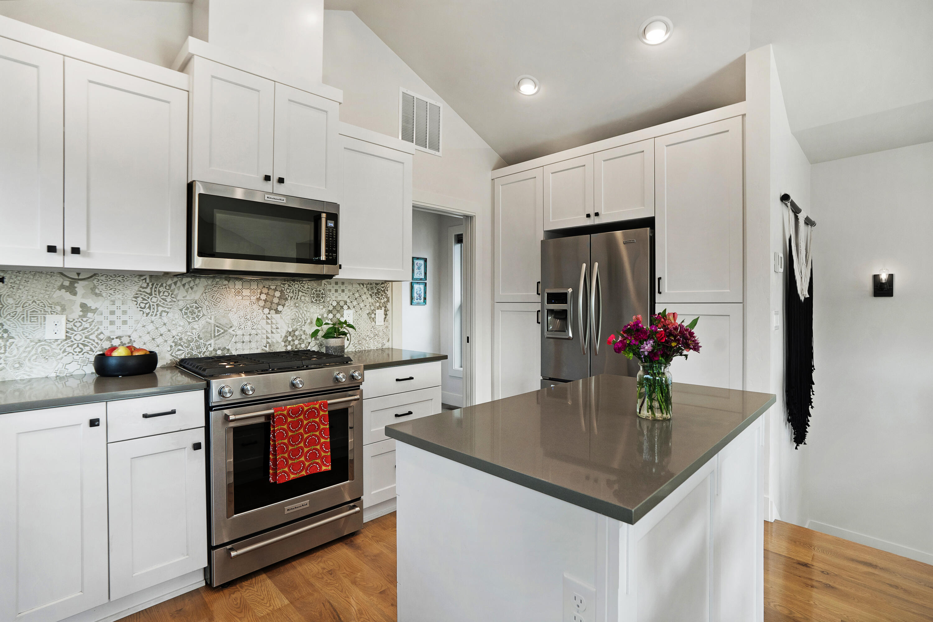 2777 NW High Lakes Loop