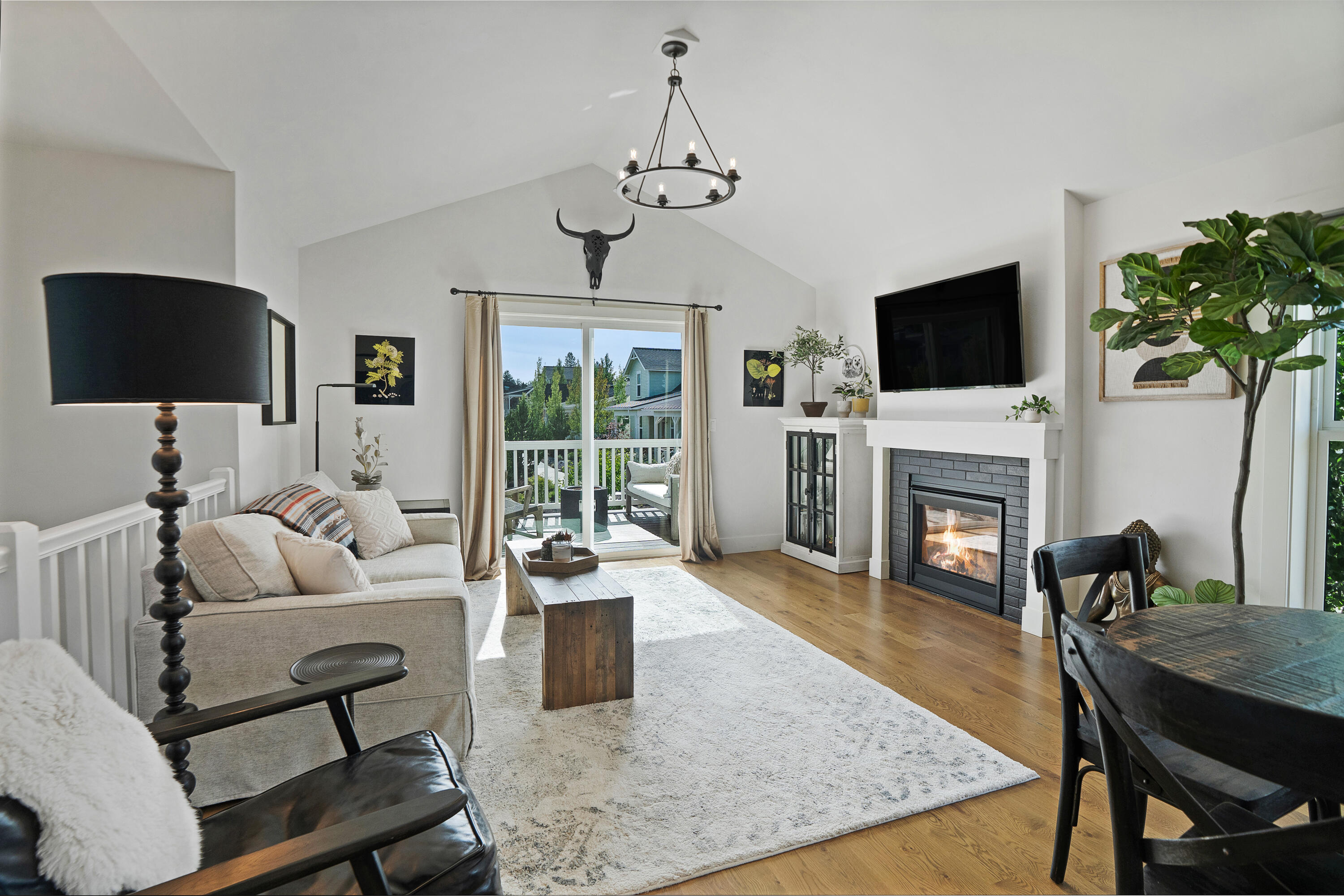 2777 NW High Lakes Loop