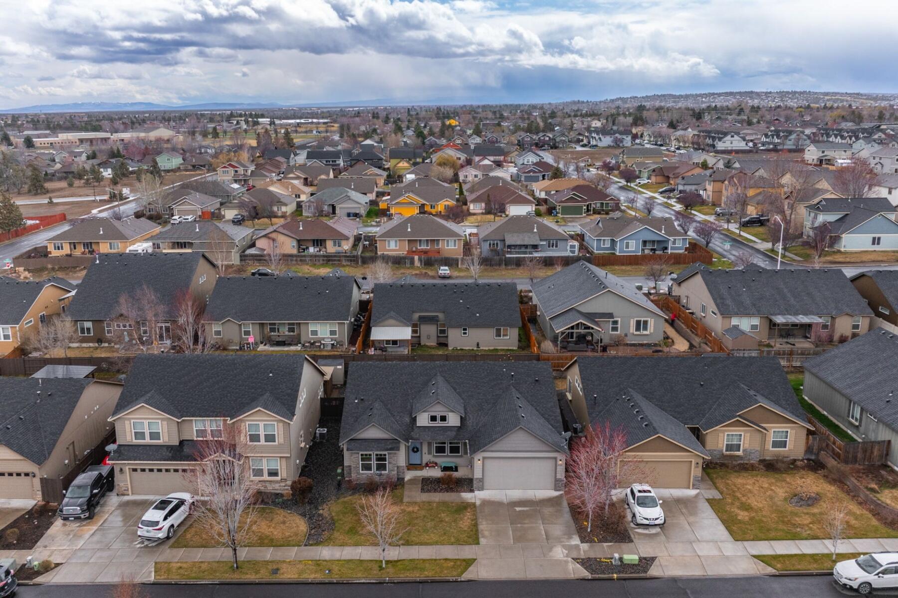 2388 NW Glen Oak Avenue