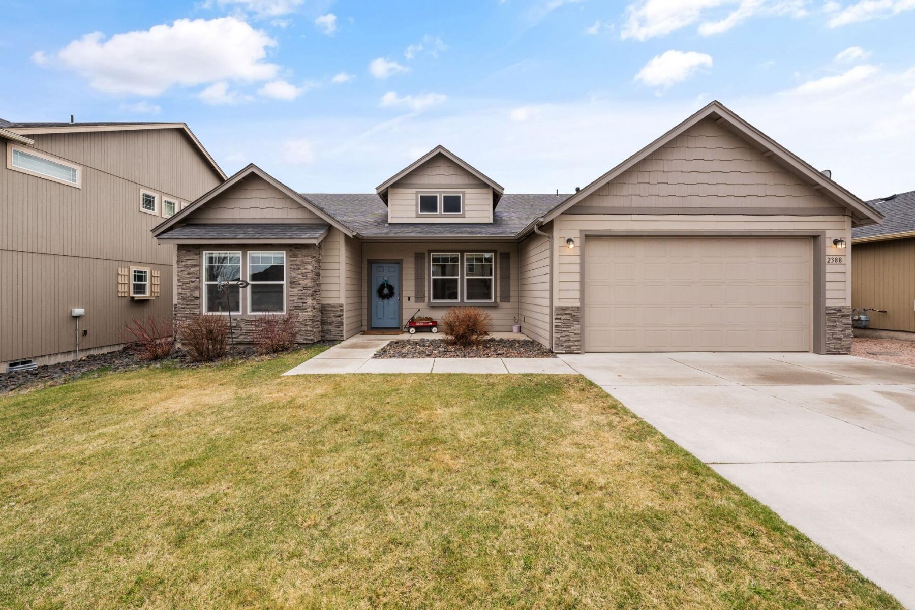 2388 NW Glen Oak Avenue