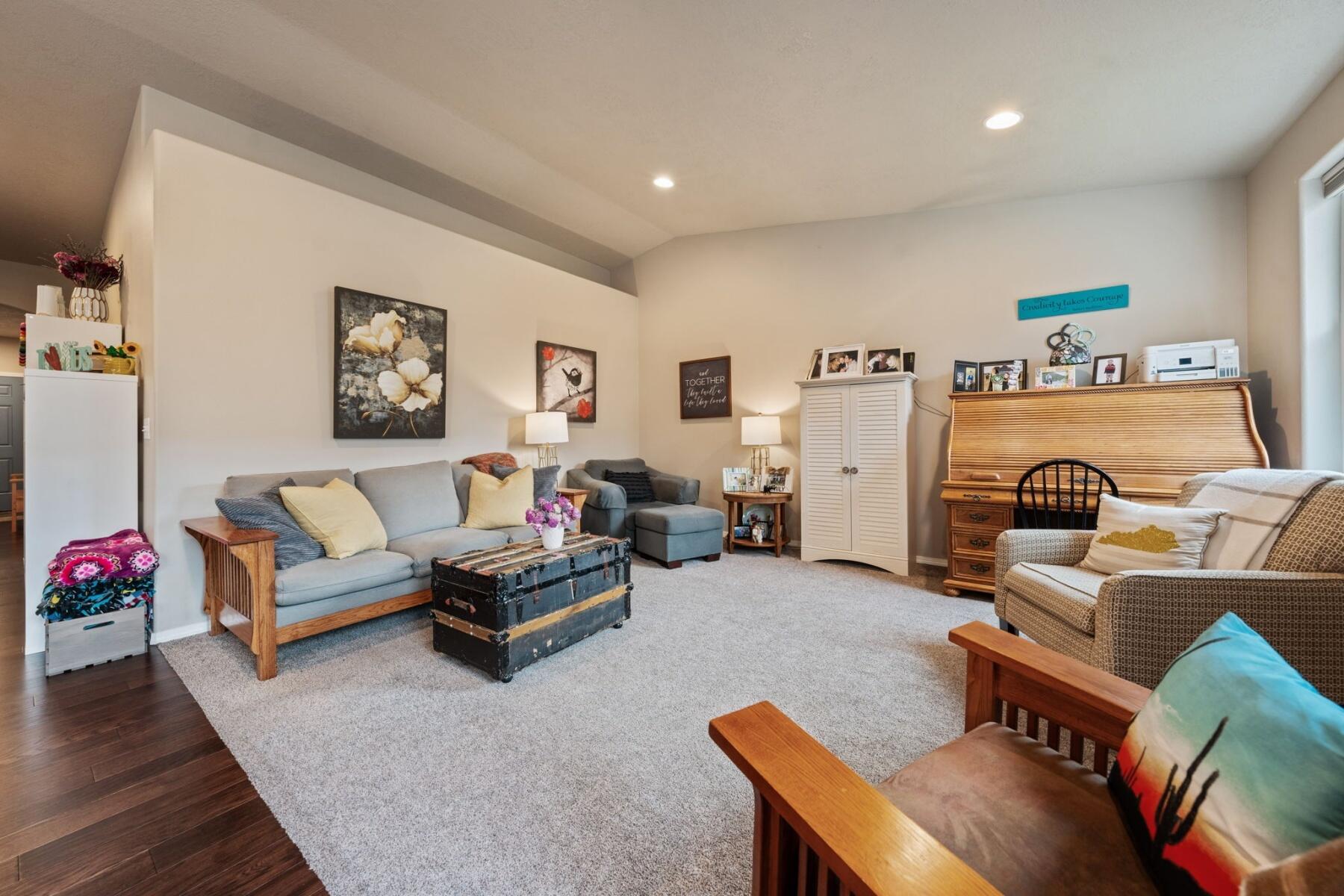 2388 NW Glen Oak Avenue