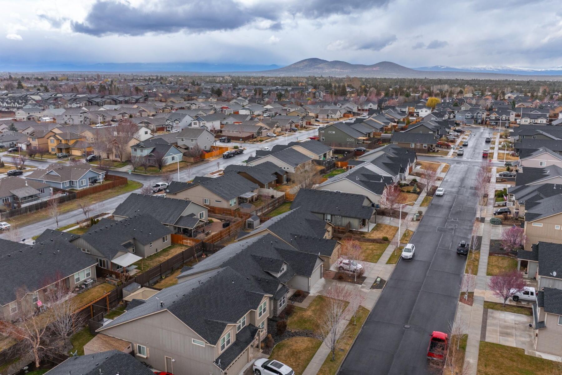 2388 NW Glen Oak Avenue