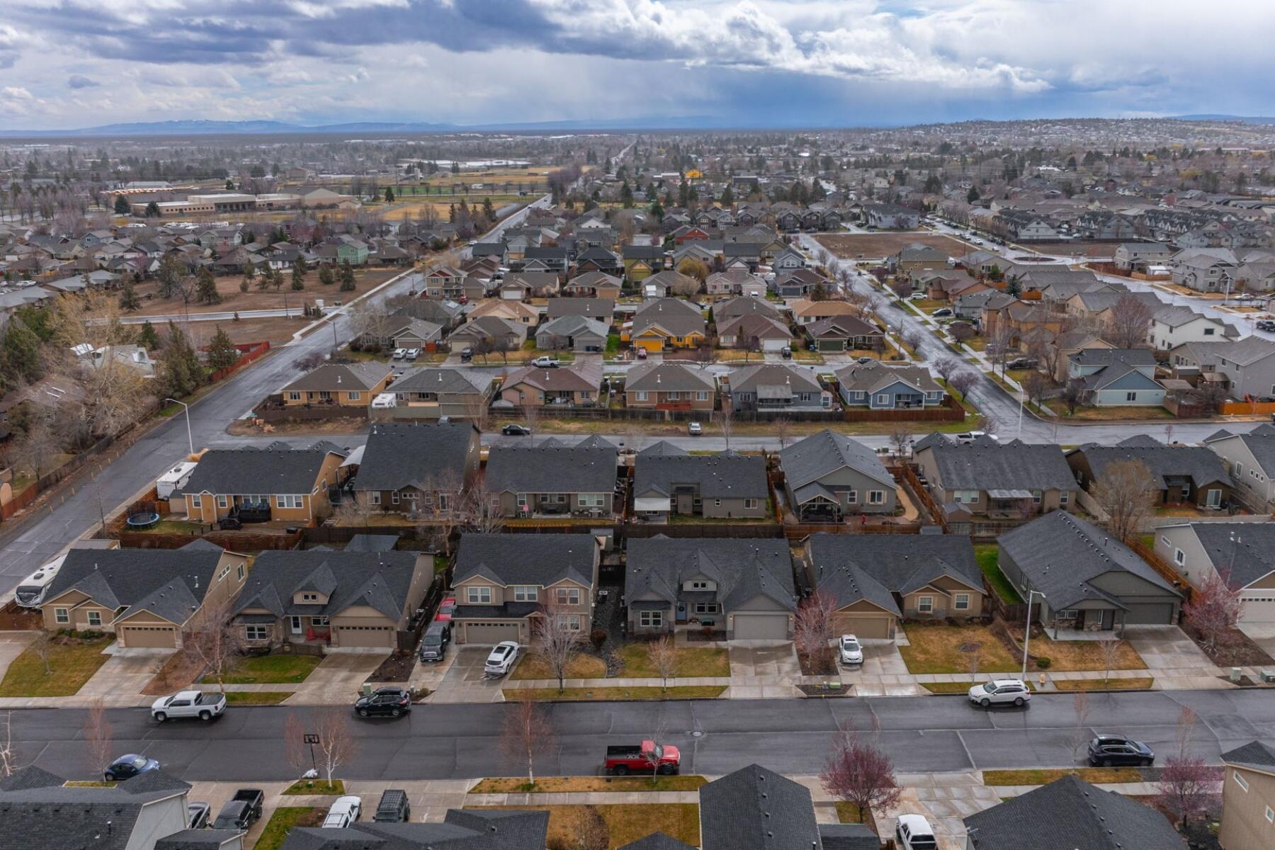 2388 NW Glen Oak Avenue