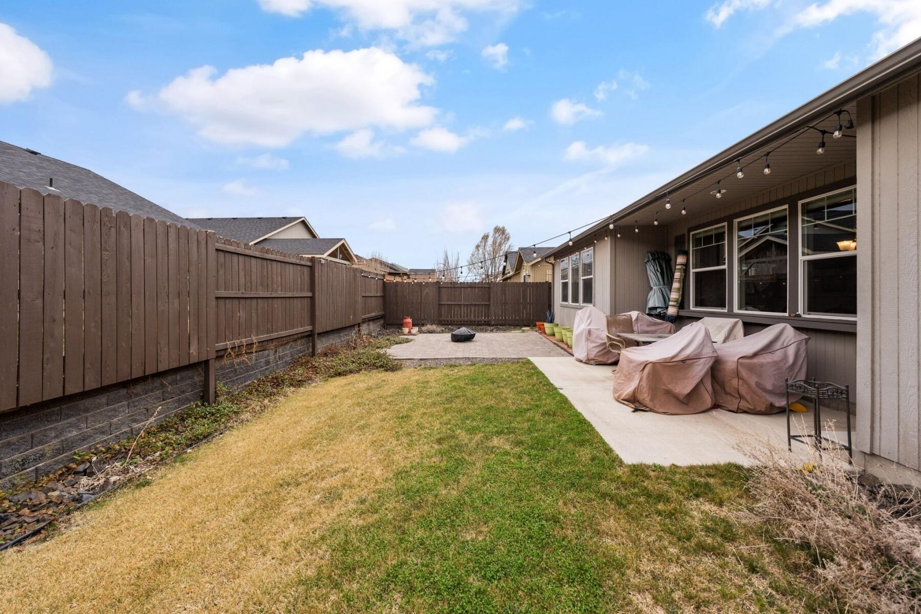 2388 NW Glen Oak Avenue