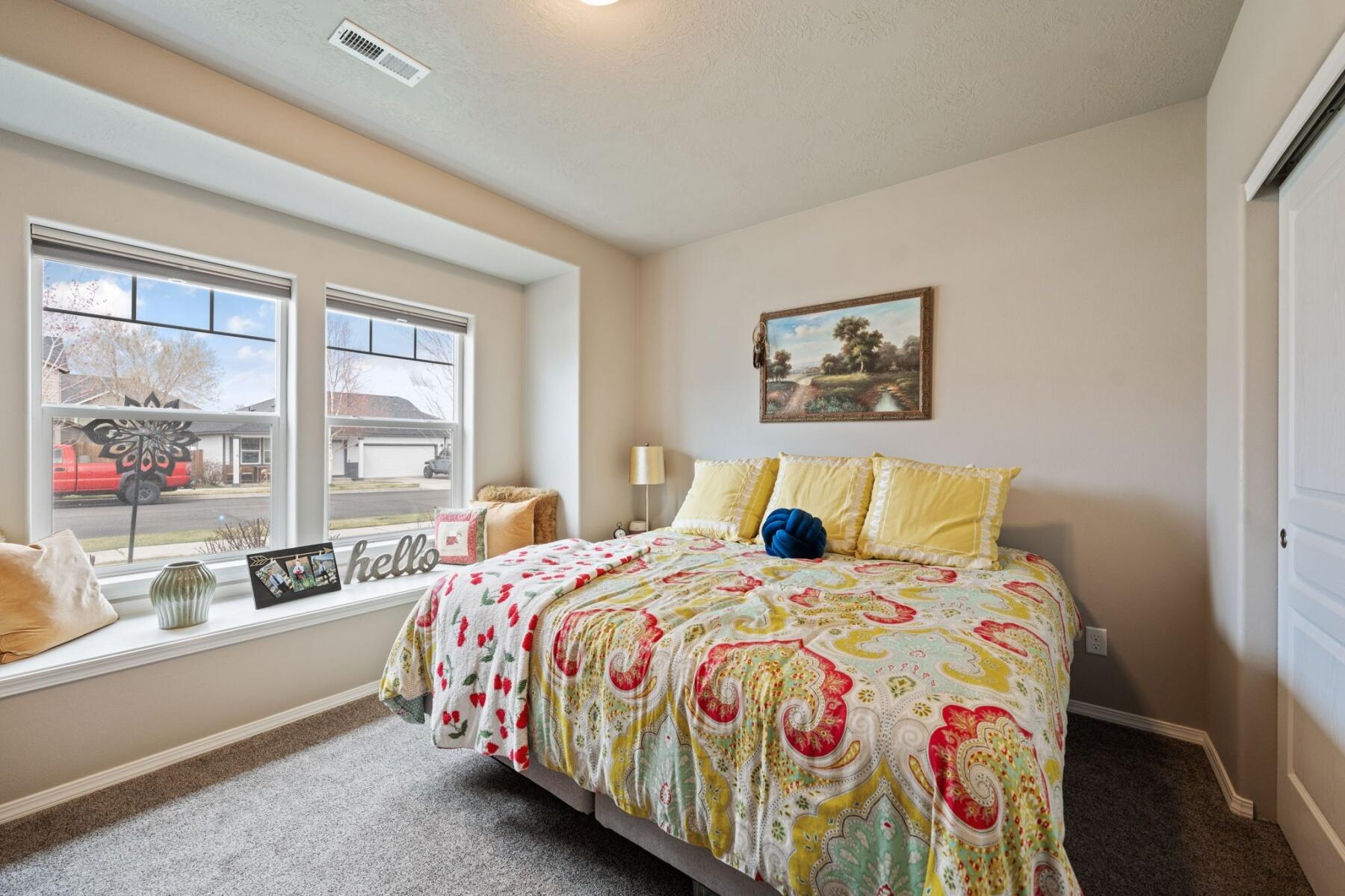 2388 NW Glen Oak Avenue