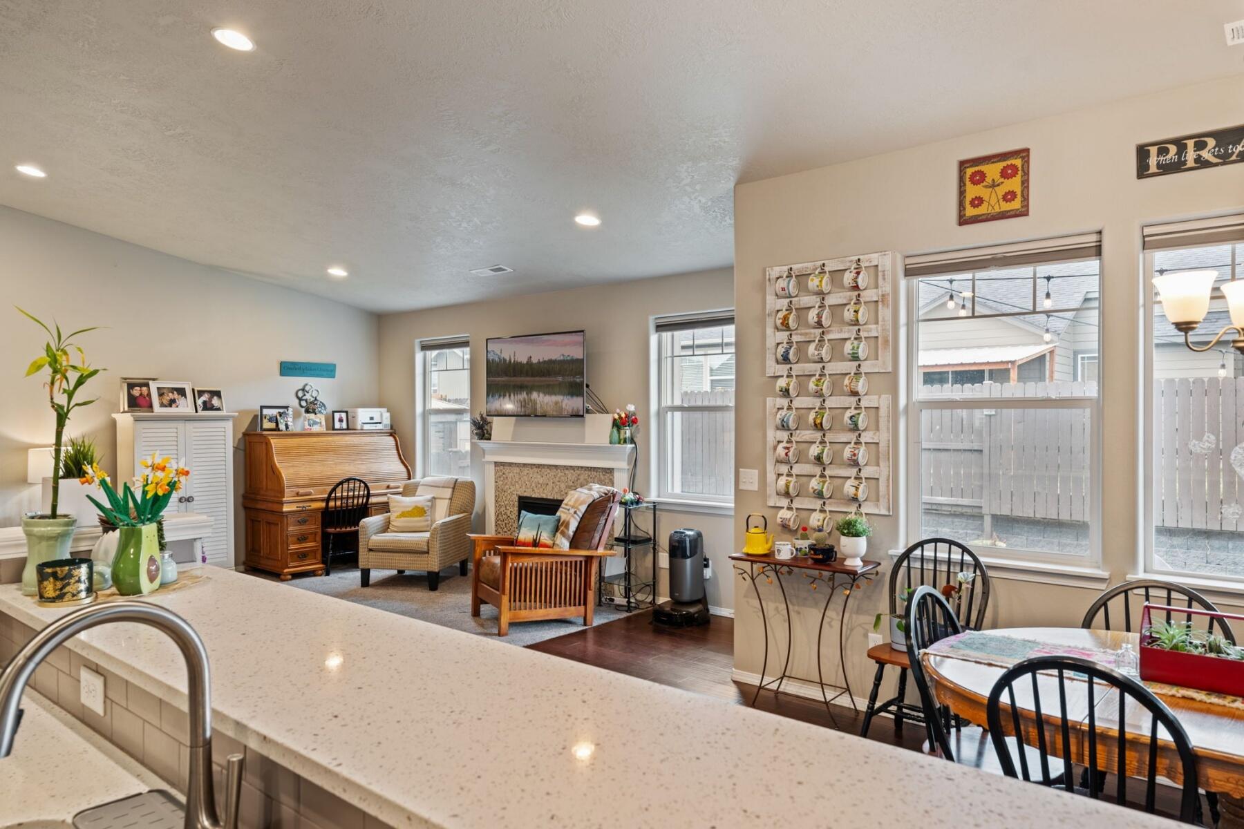 2388 NW Glen Oak Avenue