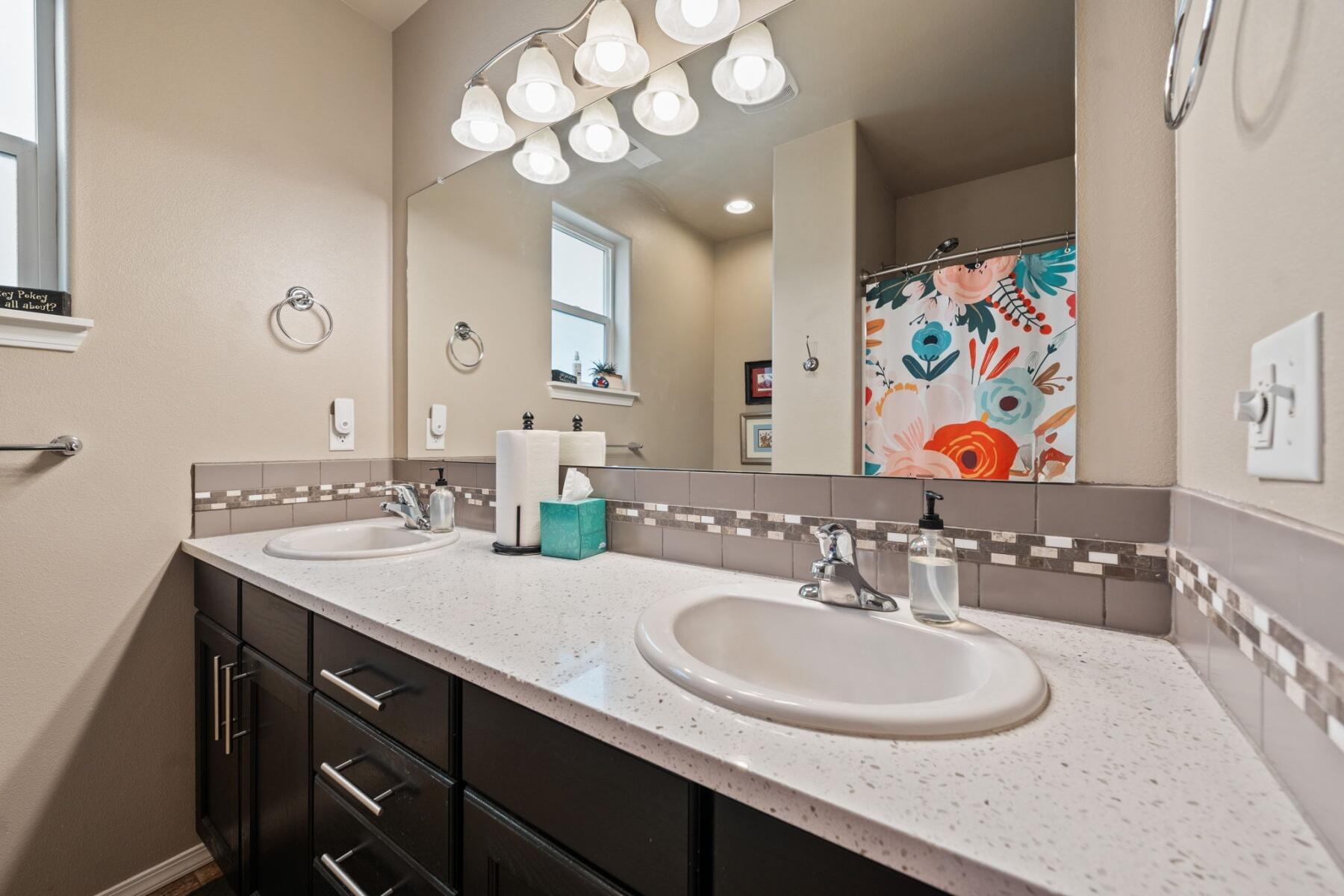 2388 NW Glen Oak Avenue