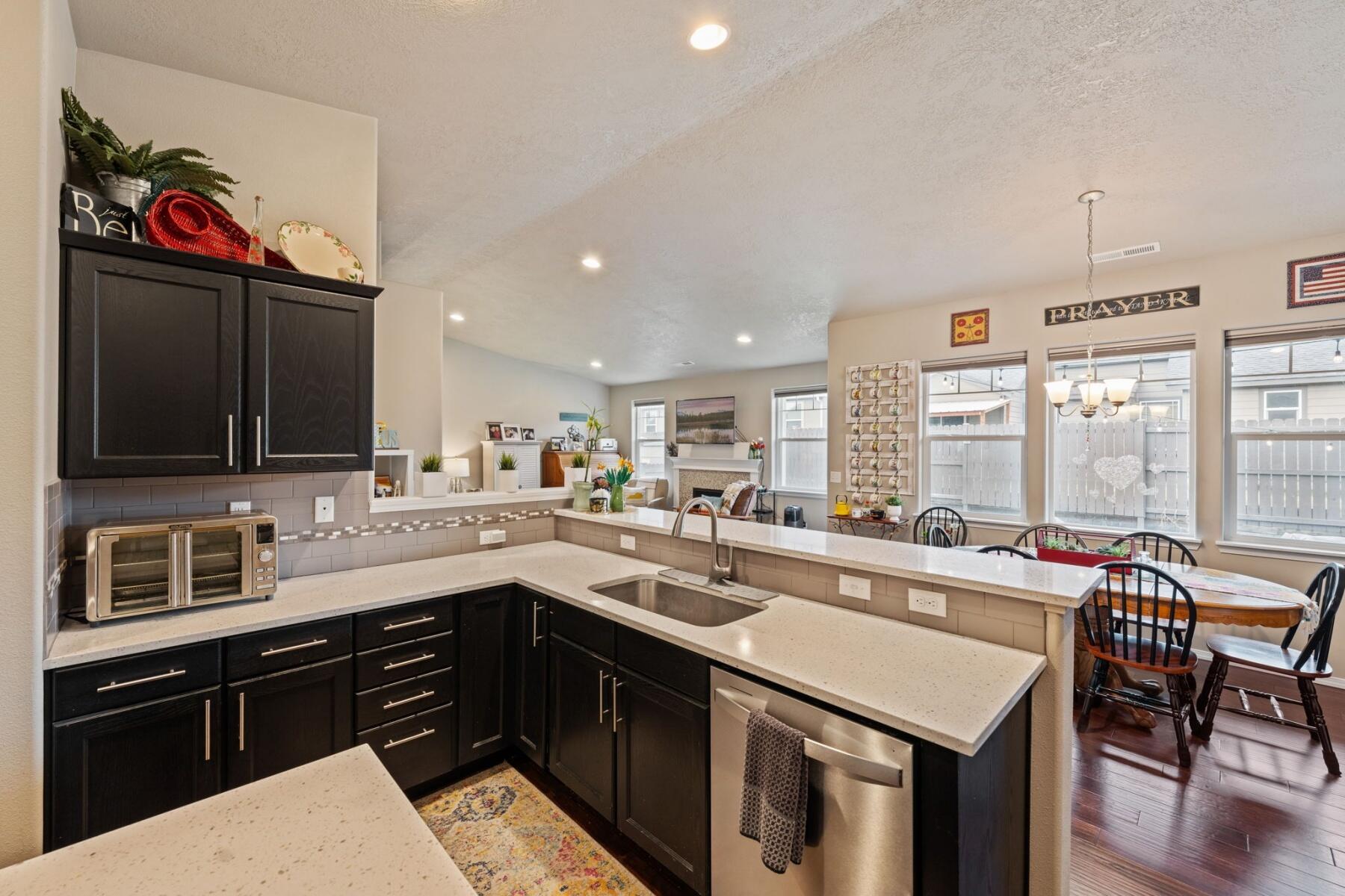 2388 NW Glen Oak Avenue