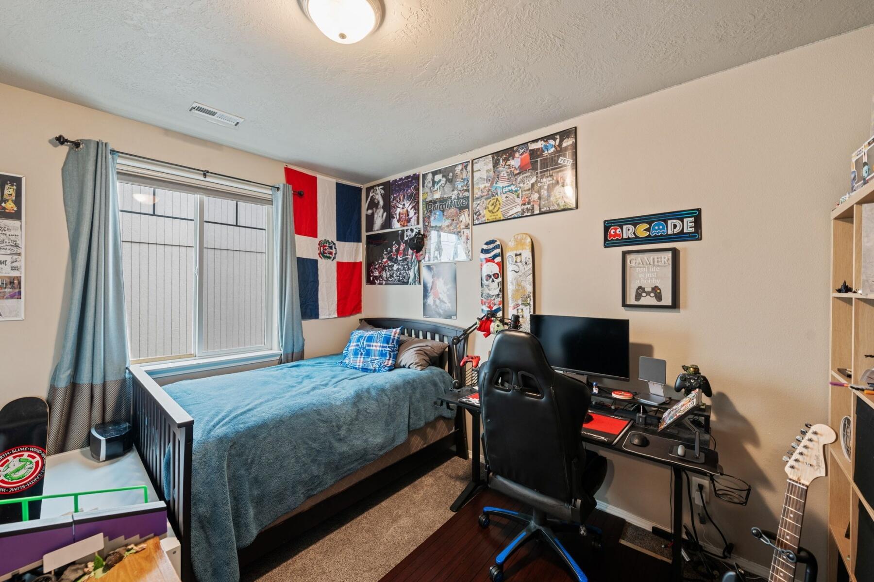 2388 NW Glen Oak Avenue