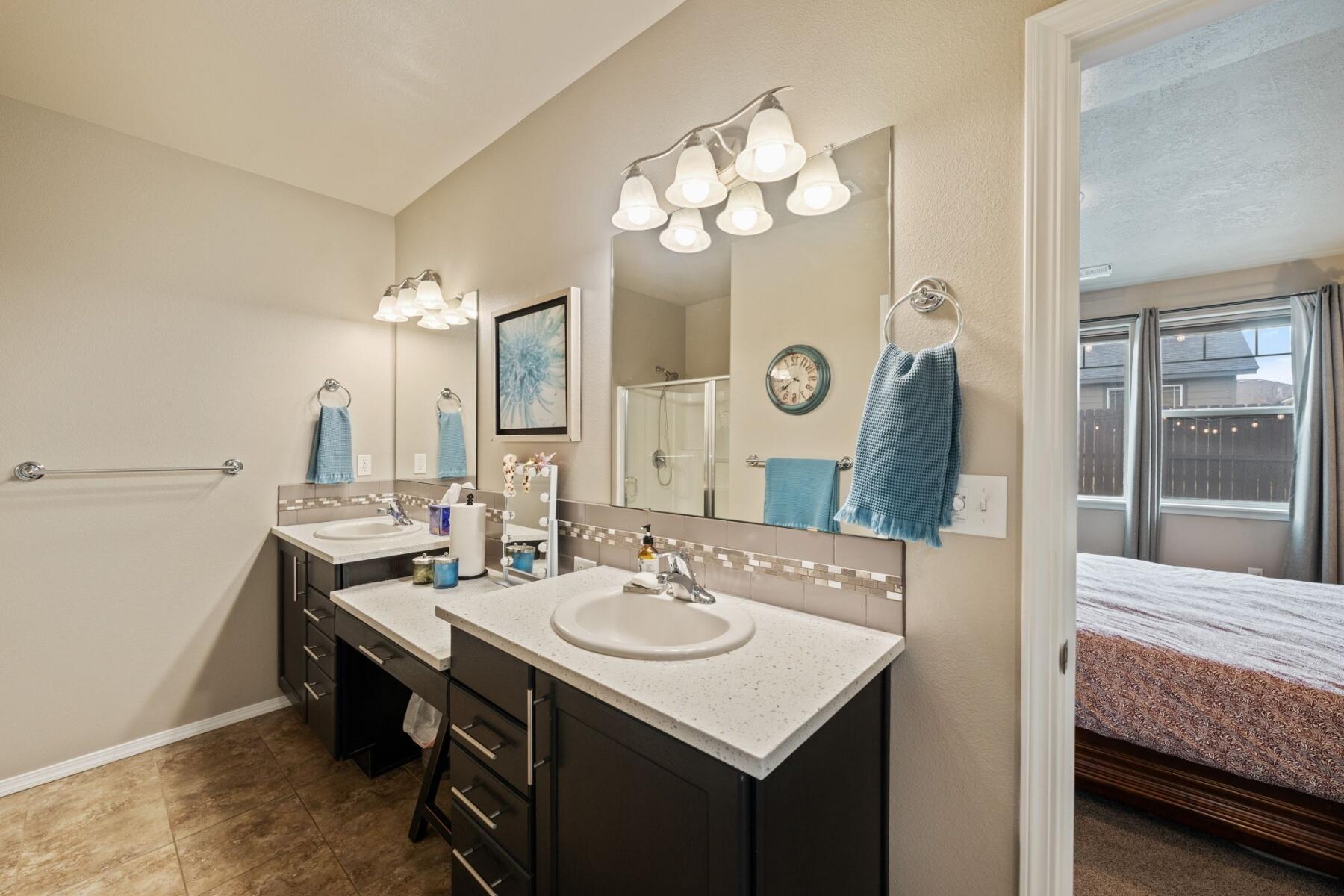 2388 NW Glen Oak Avenue