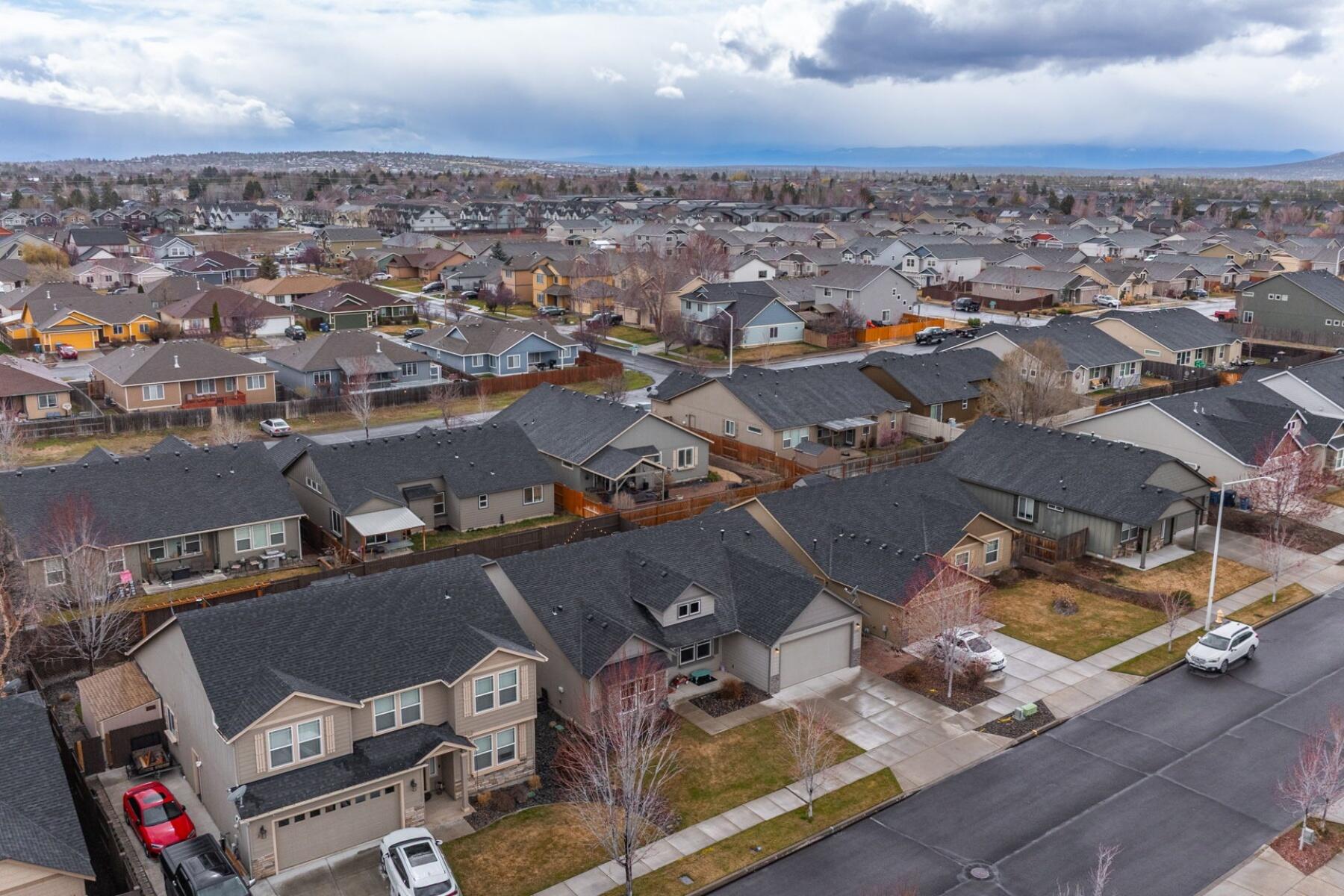 2388 NW Glen Oak Avenue