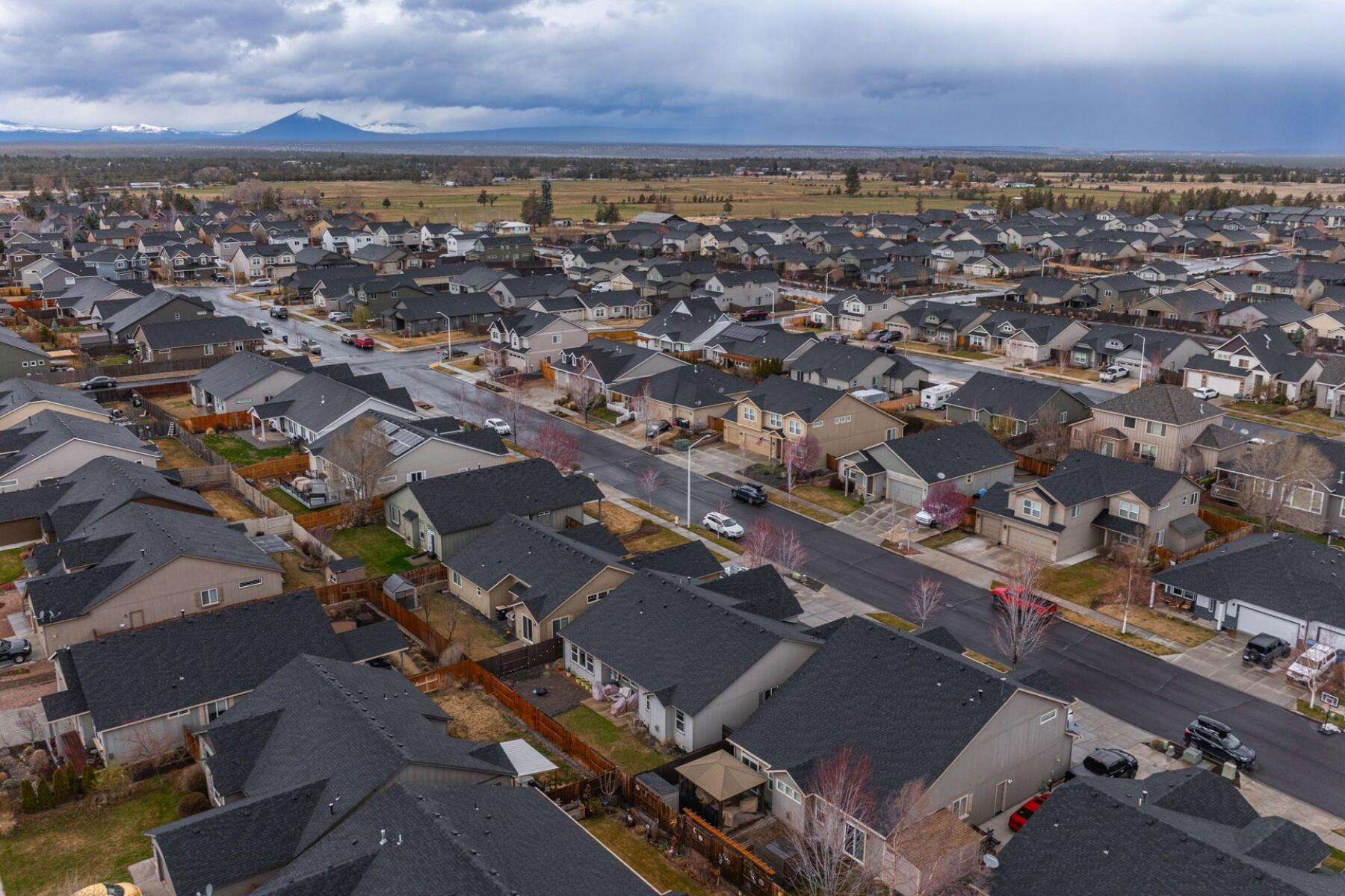 2388 NW Glen Oak Avenue