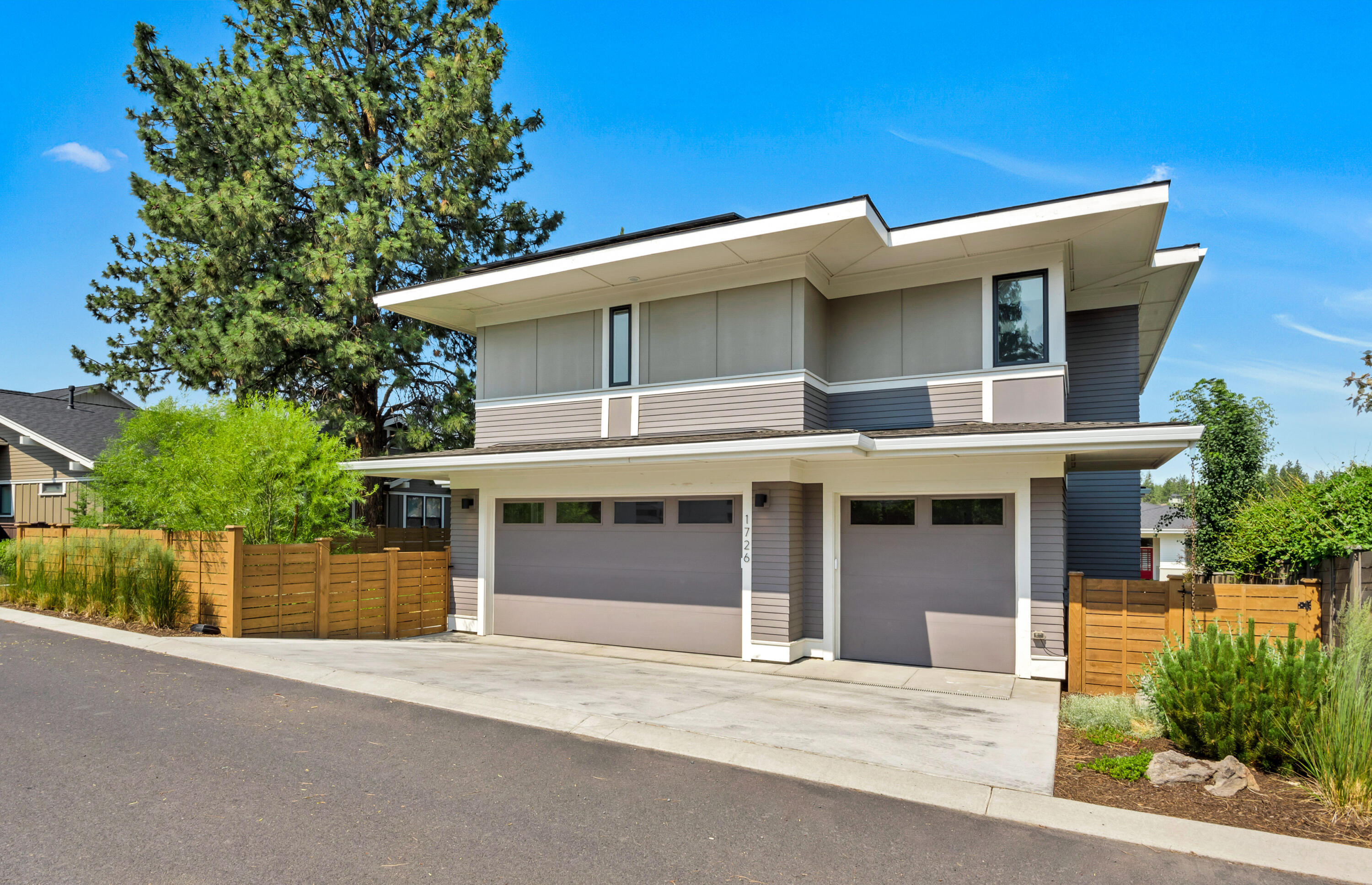 1726 NW Fields Street