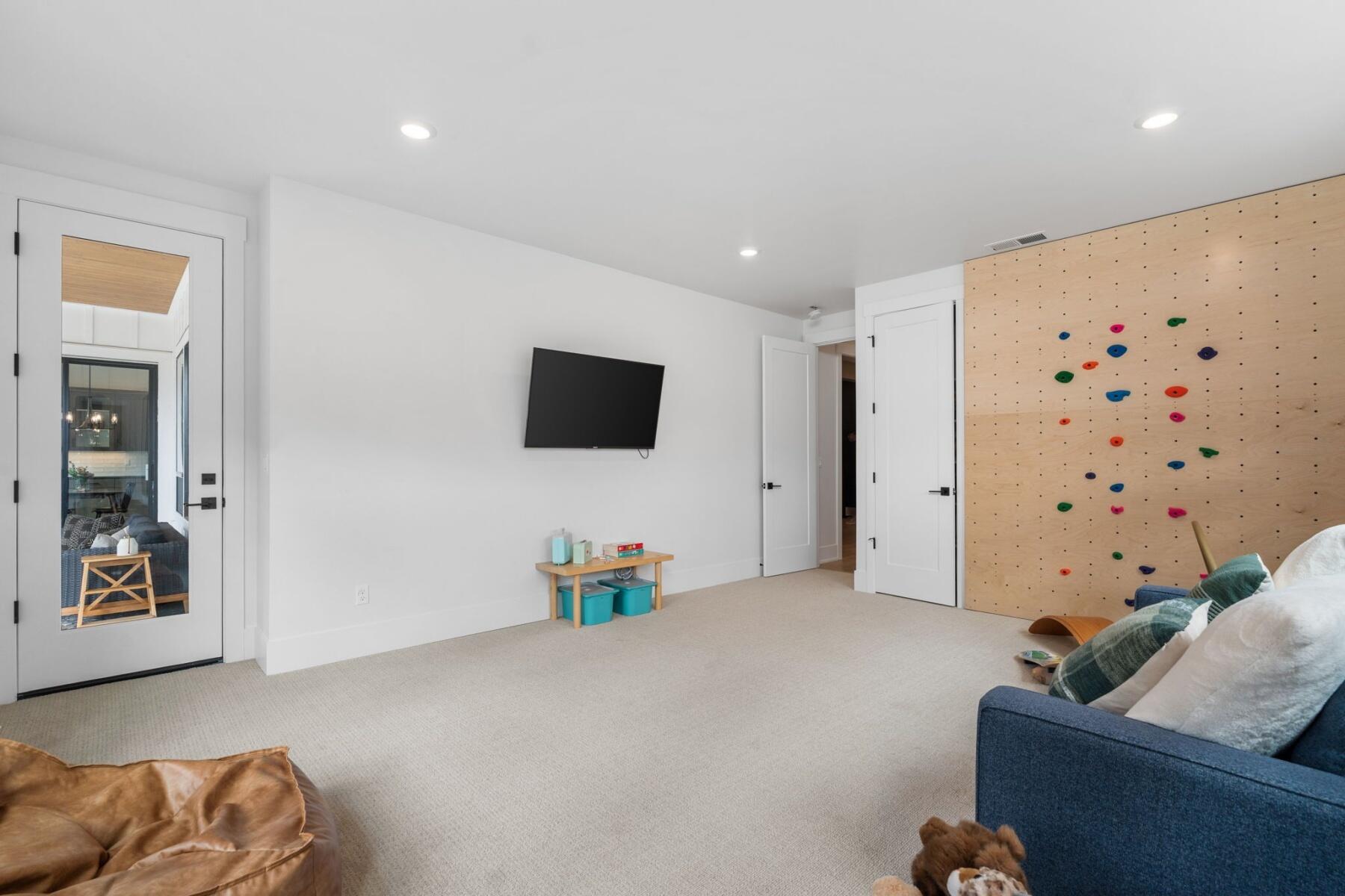 2341 NW Brickyard Street