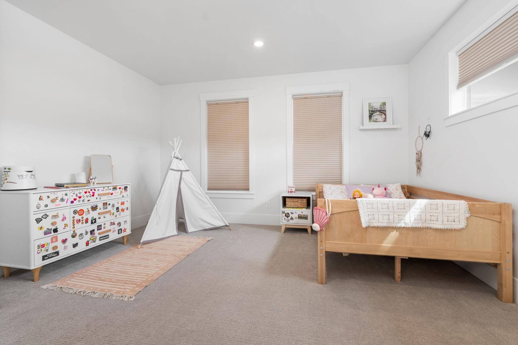 2341 NW Brickyard Street