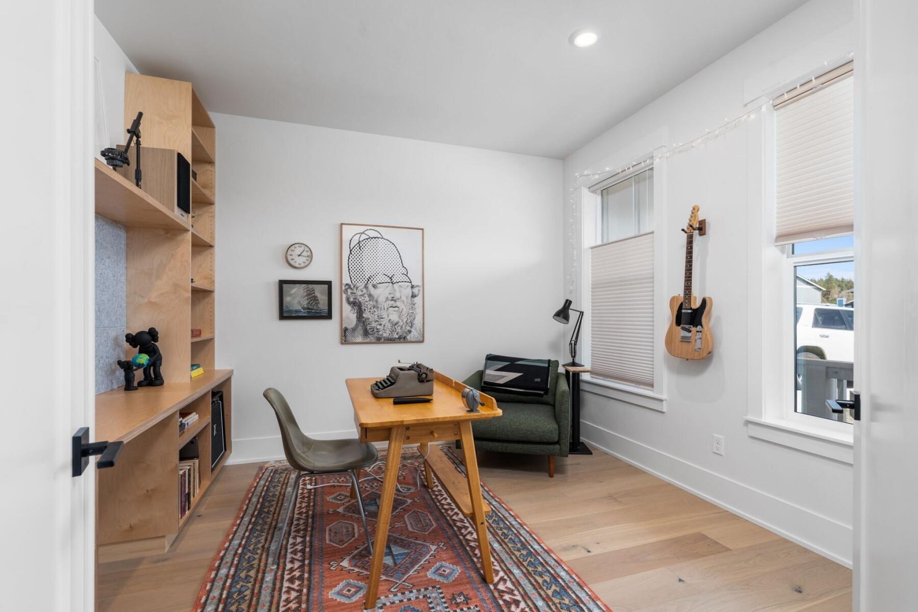 2341 NW Brickyard Street