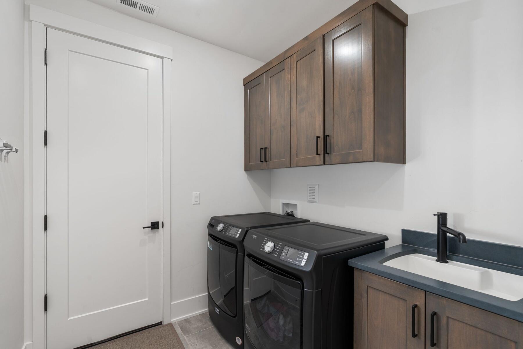 2341 NW Brickyard Street