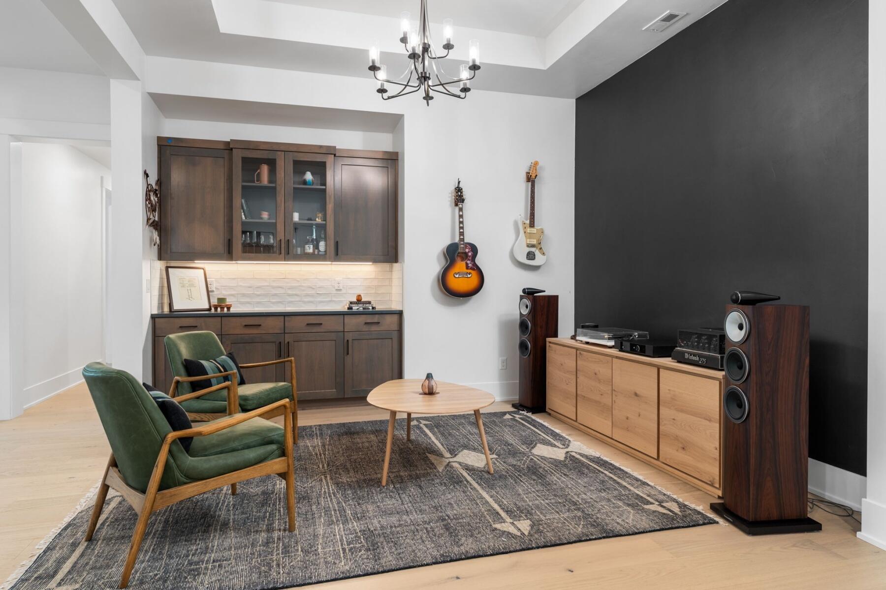 2341 NW Brickyard Street