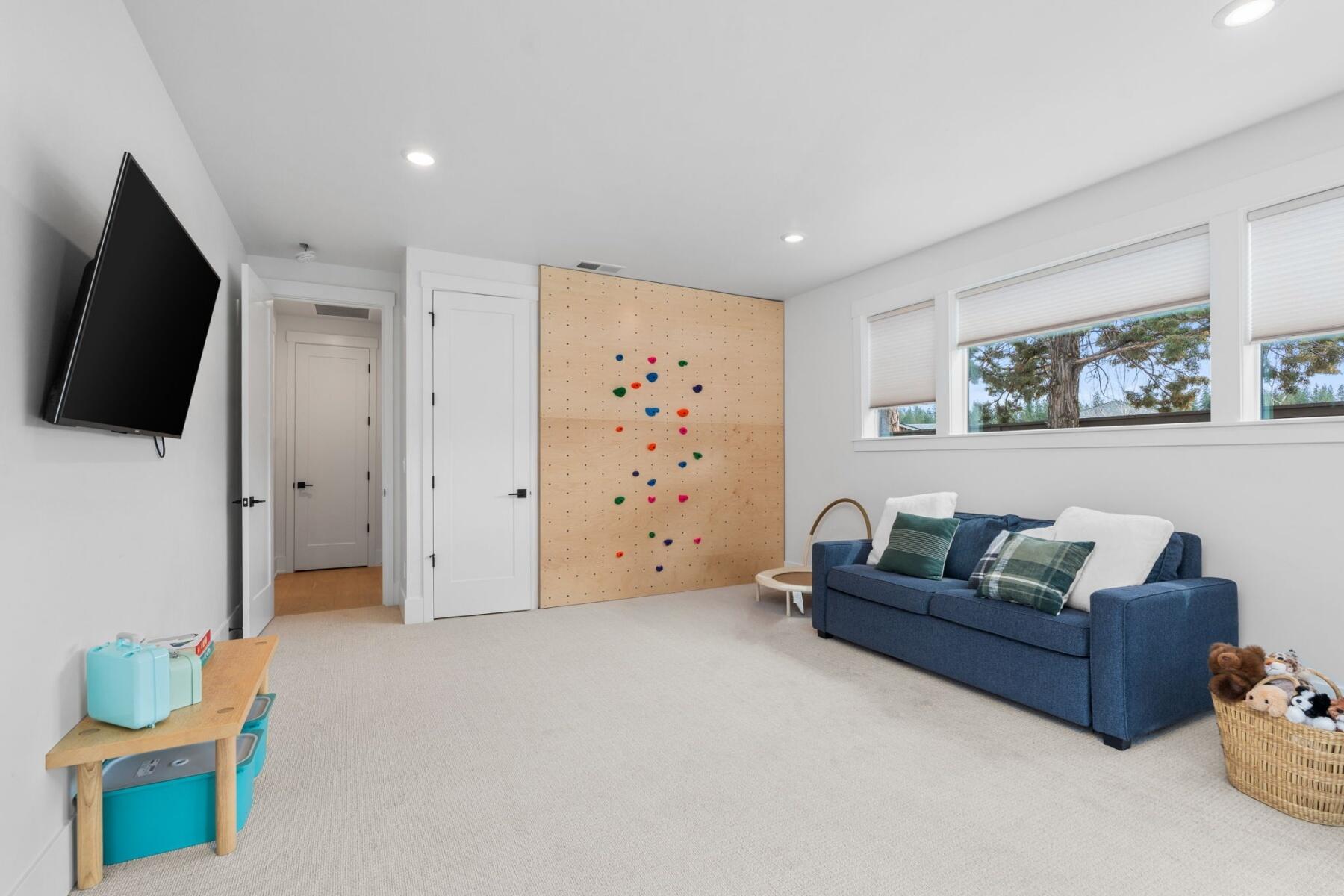 2341 NW Brickyard Street