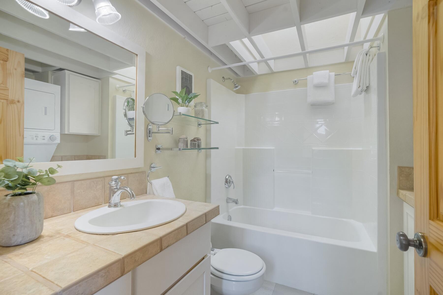 1940 NW Monterey Pines Drive, UNIT 12