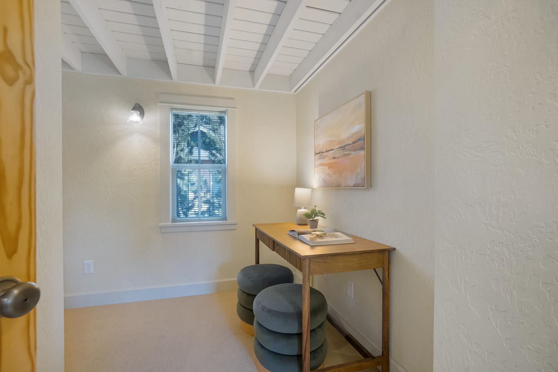 1940 NW Monterey Pines Drive, UNIT 12