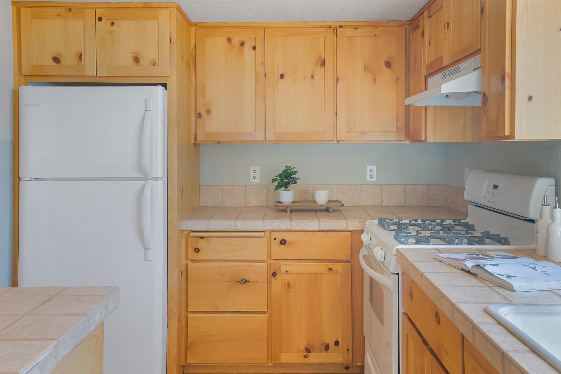 1940 NW Monterey Pines Drive, UNIT 12