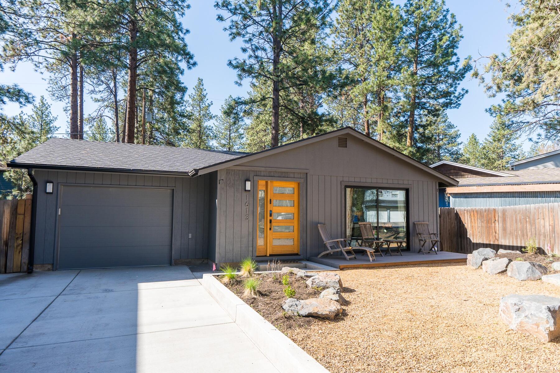 1613 NW Ithaca Avenue