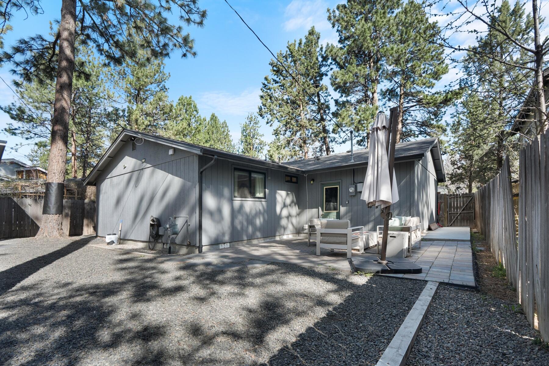 1613 NW Ithaca Avenue