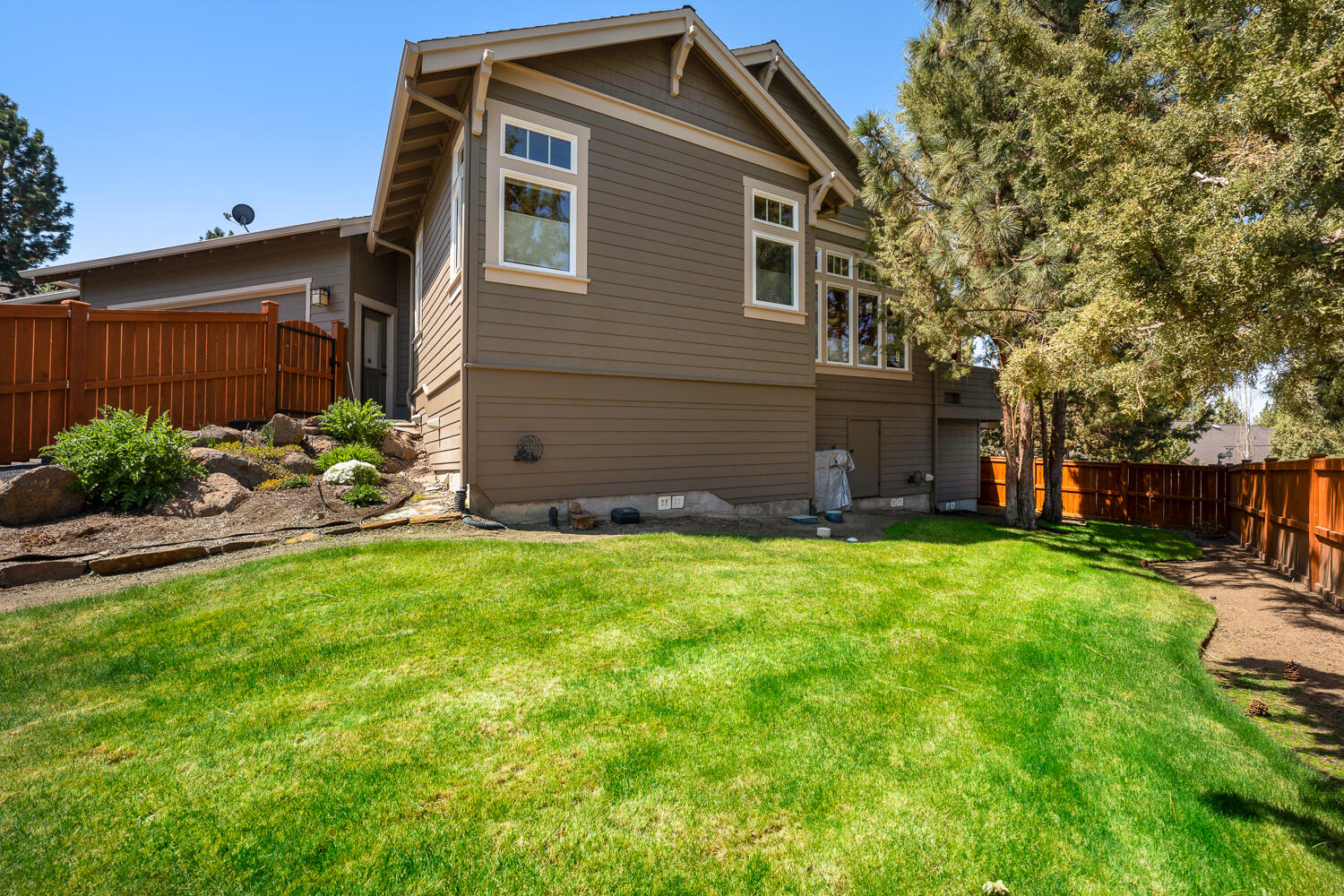 1222 NW Constellation Drive