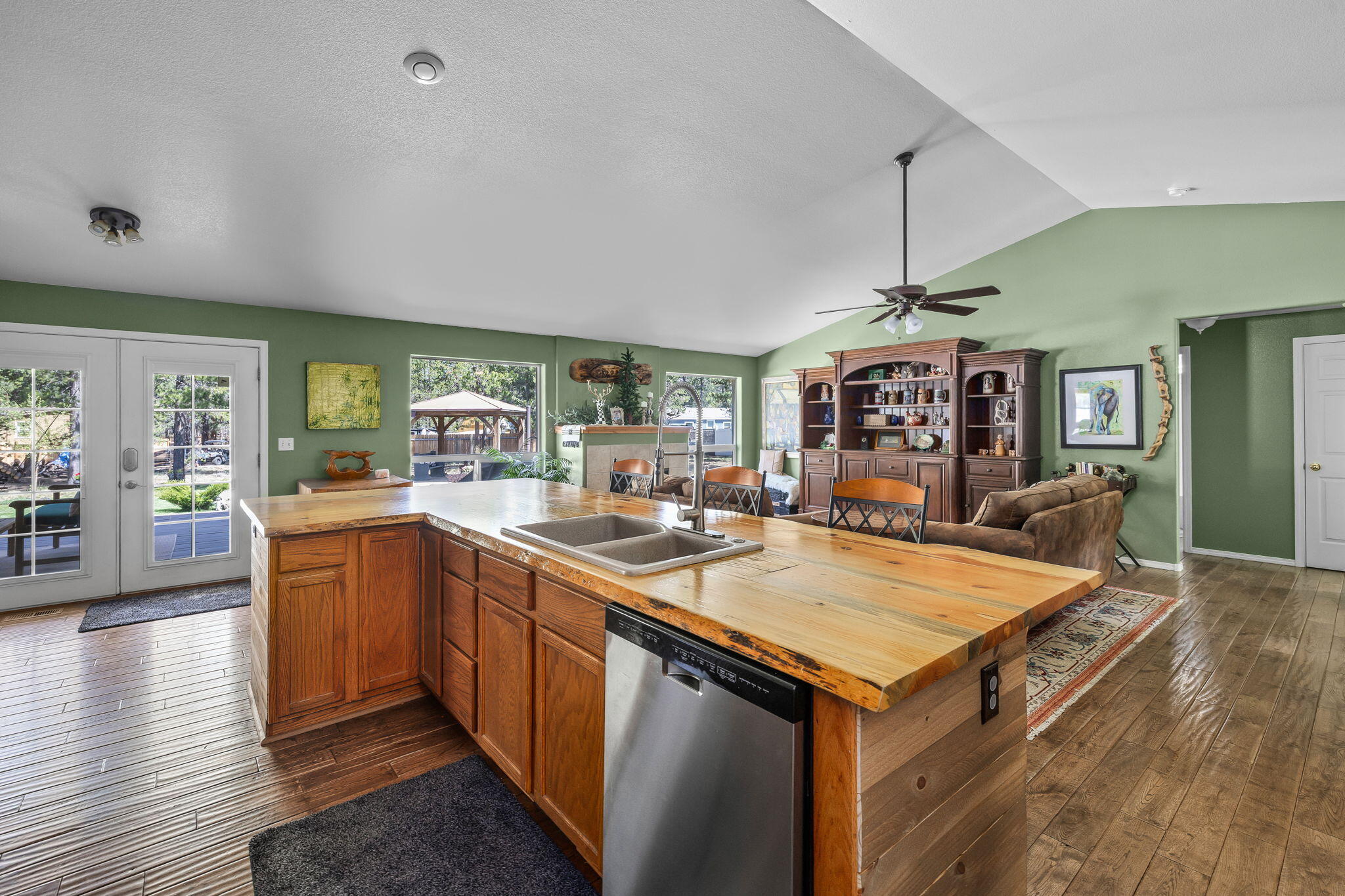 15670 Sunrise Boulevard