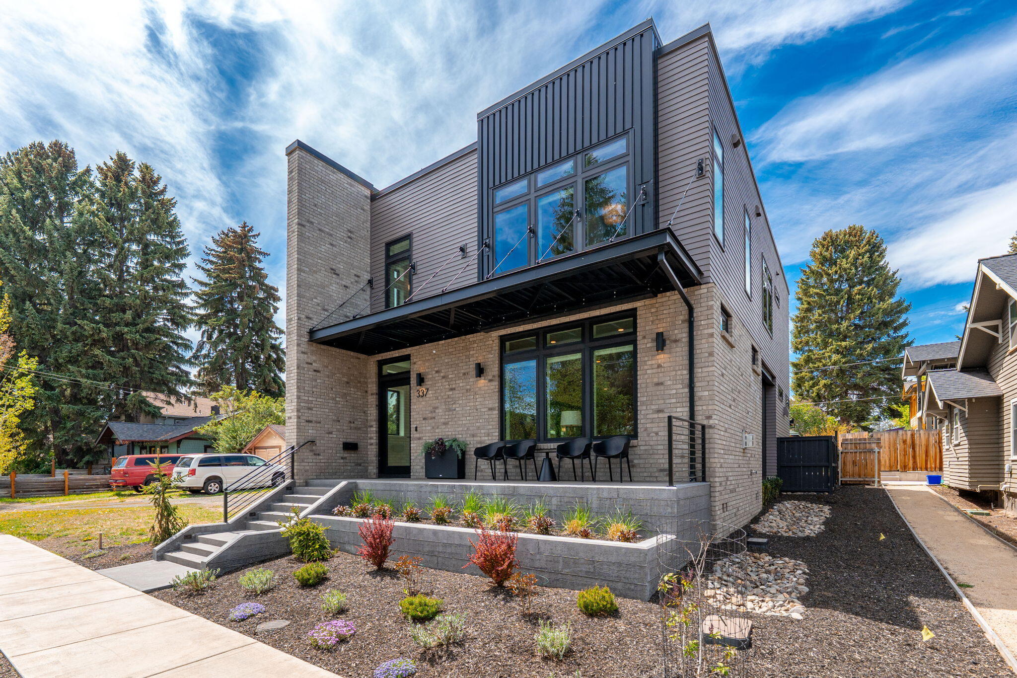 337 NW Columbia Street, 1 & 2