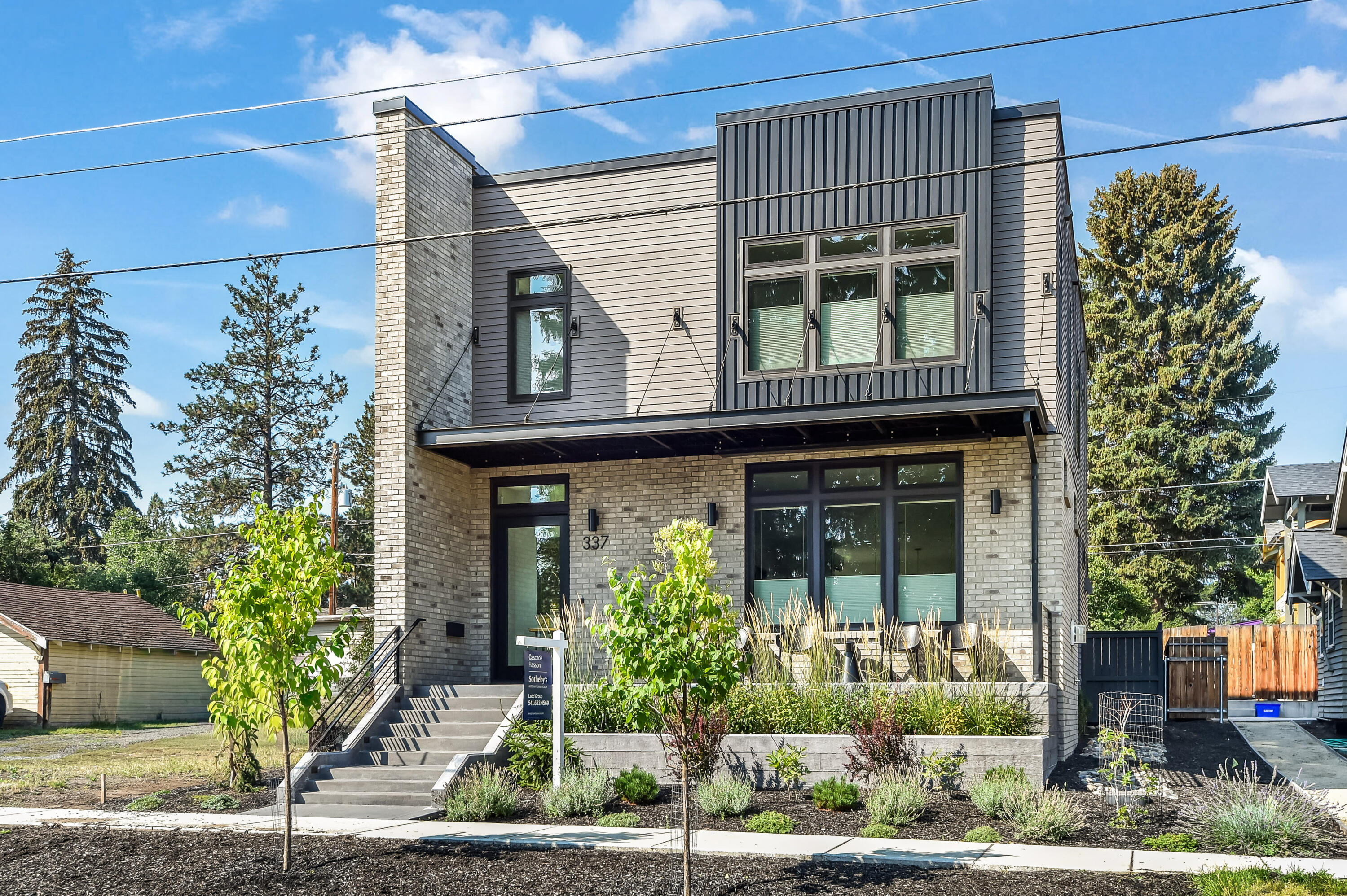 337 NW Columbia Street, 1 & 2