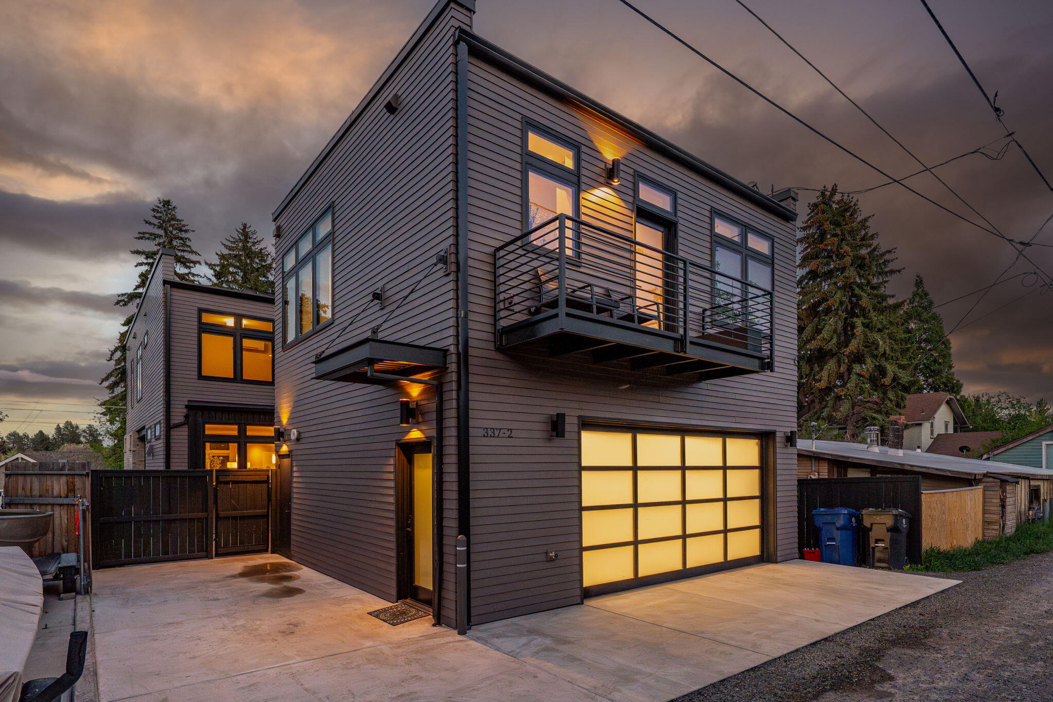 337 NW Columbia Street, 1 & 2