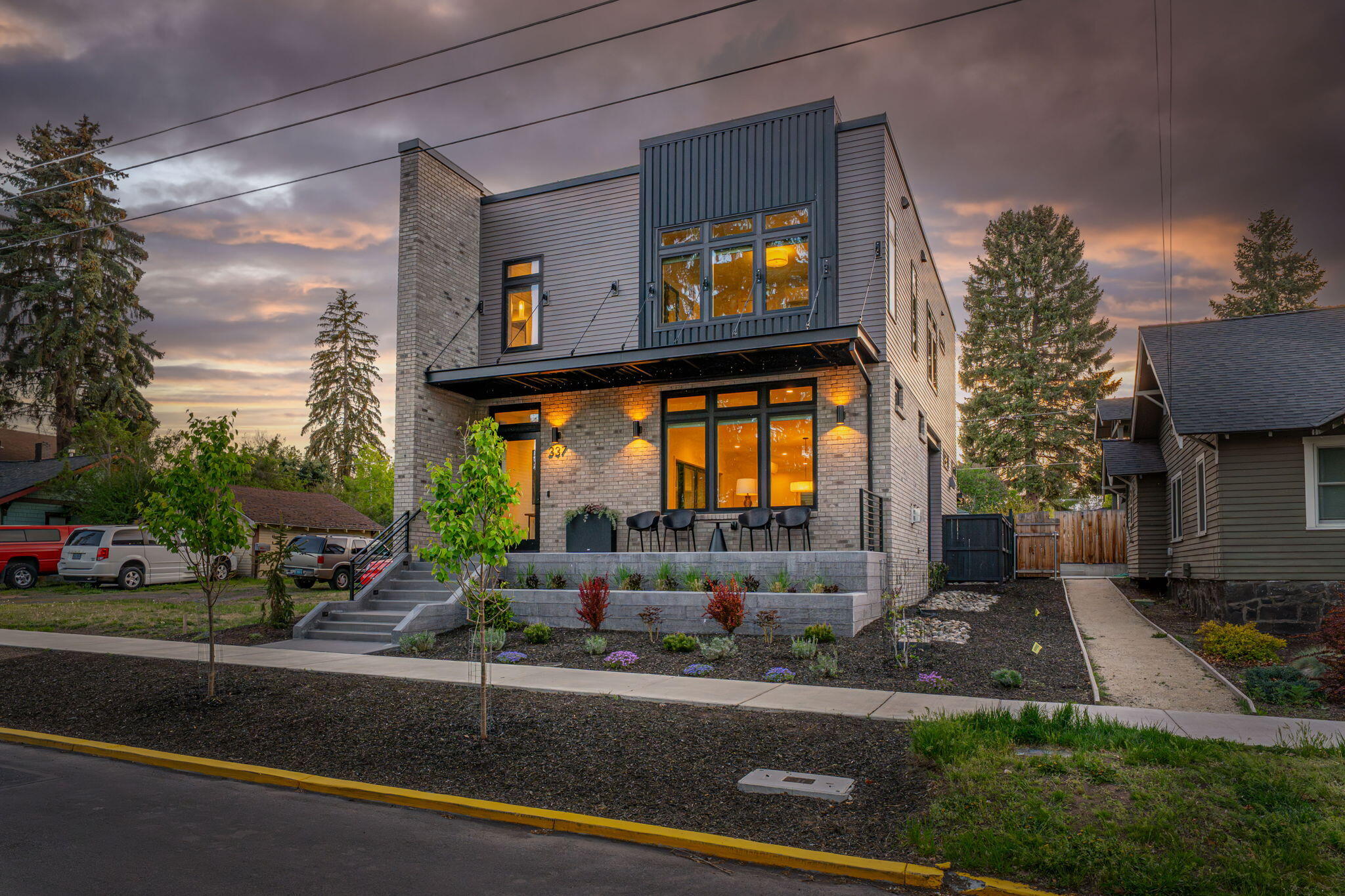 337 NW Columbia Street, 1 & 2