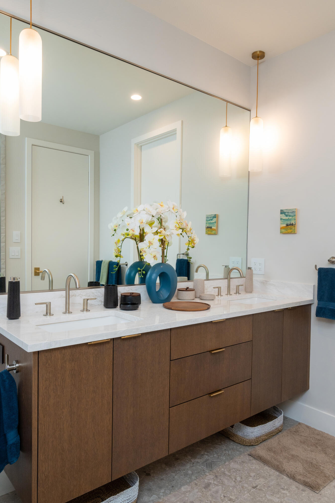 337 NW Columbia Street, 1 & 2