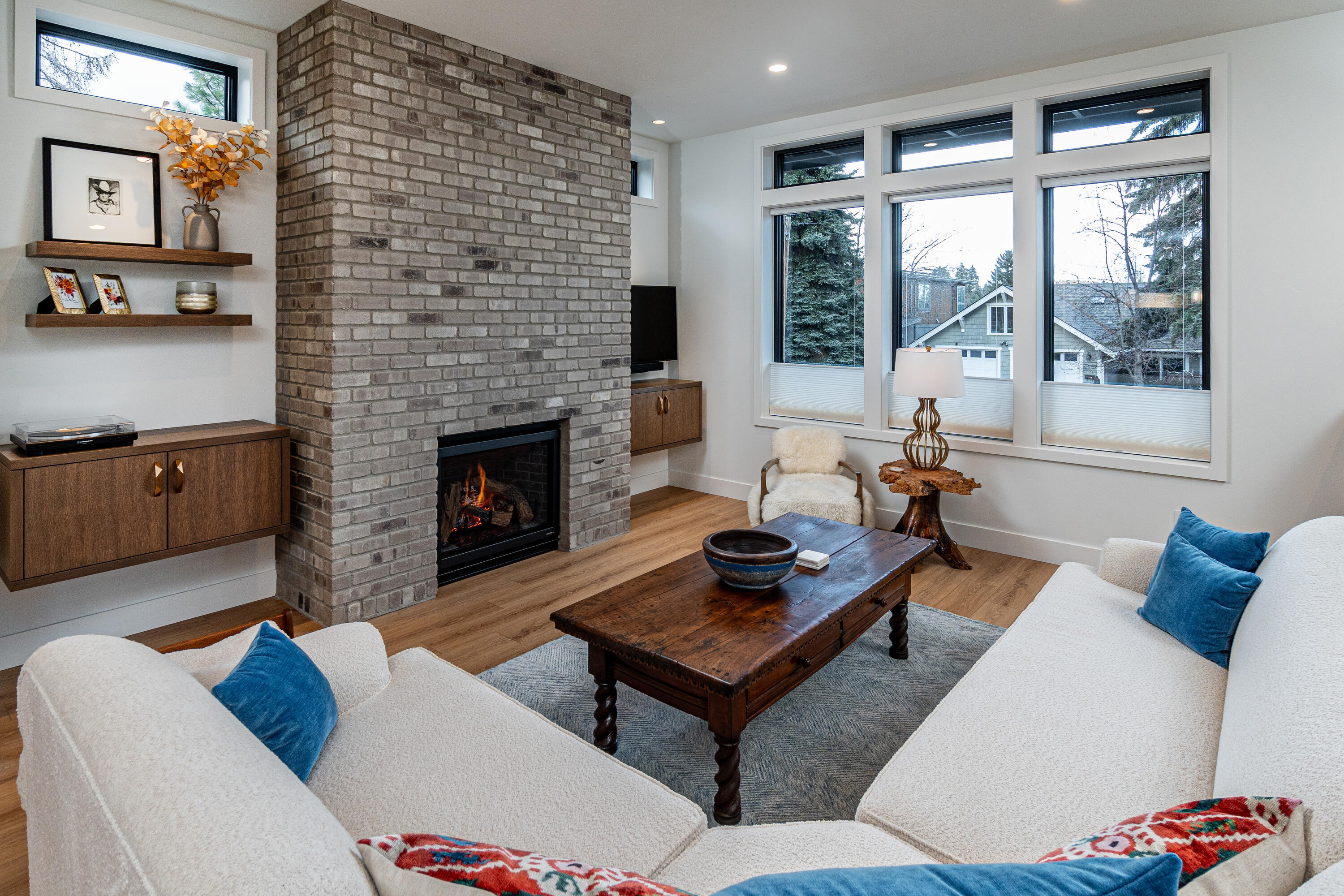 337 NW Columbia Street, 1 & 2