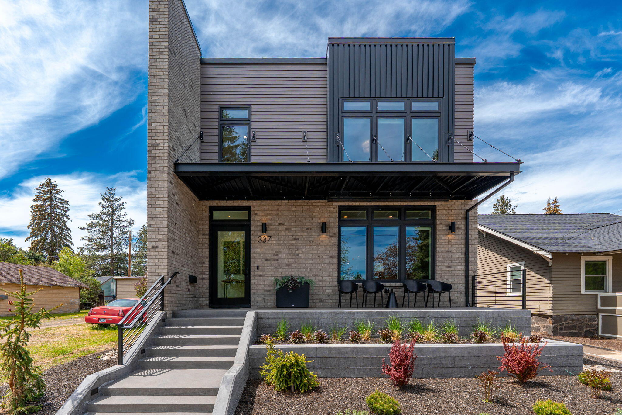 337 NW Columbia Street, 1 & 2