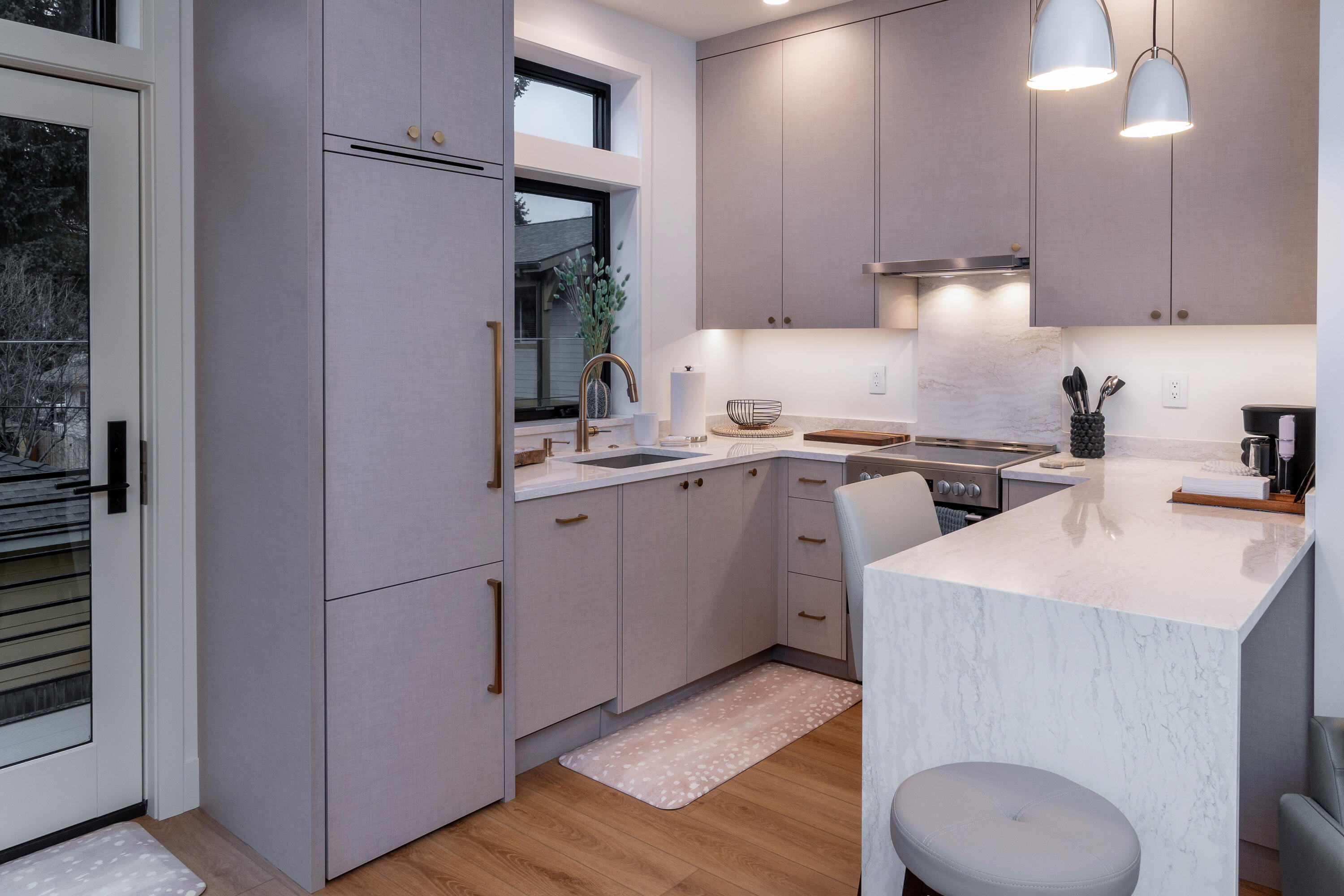 337 NW Columbia Street, 1 & 2