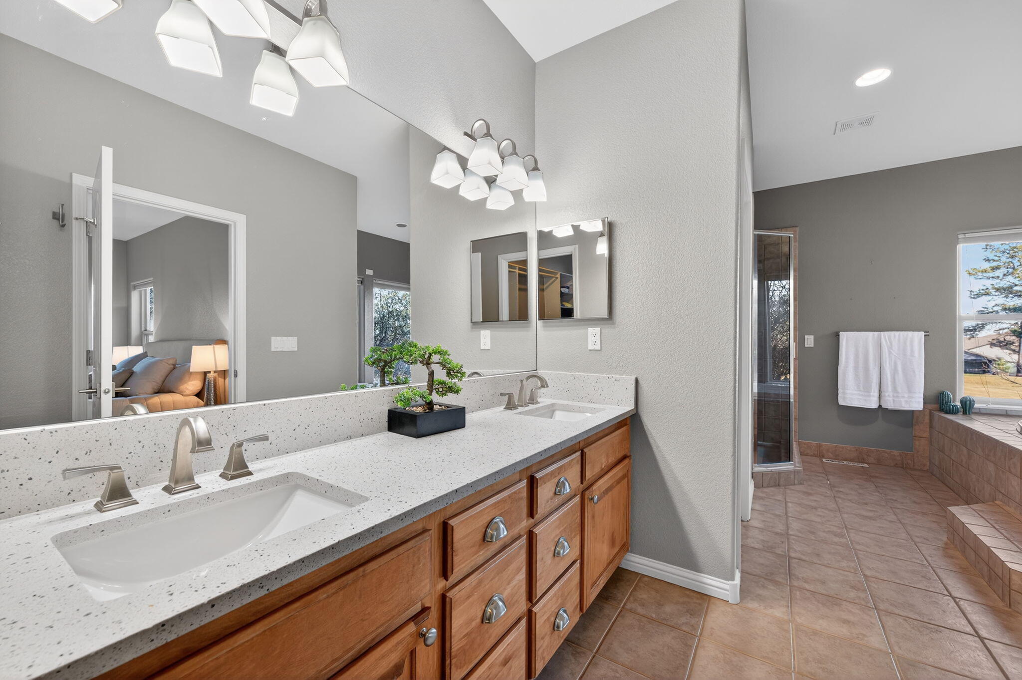 2932 NW Fairway Heights Drive