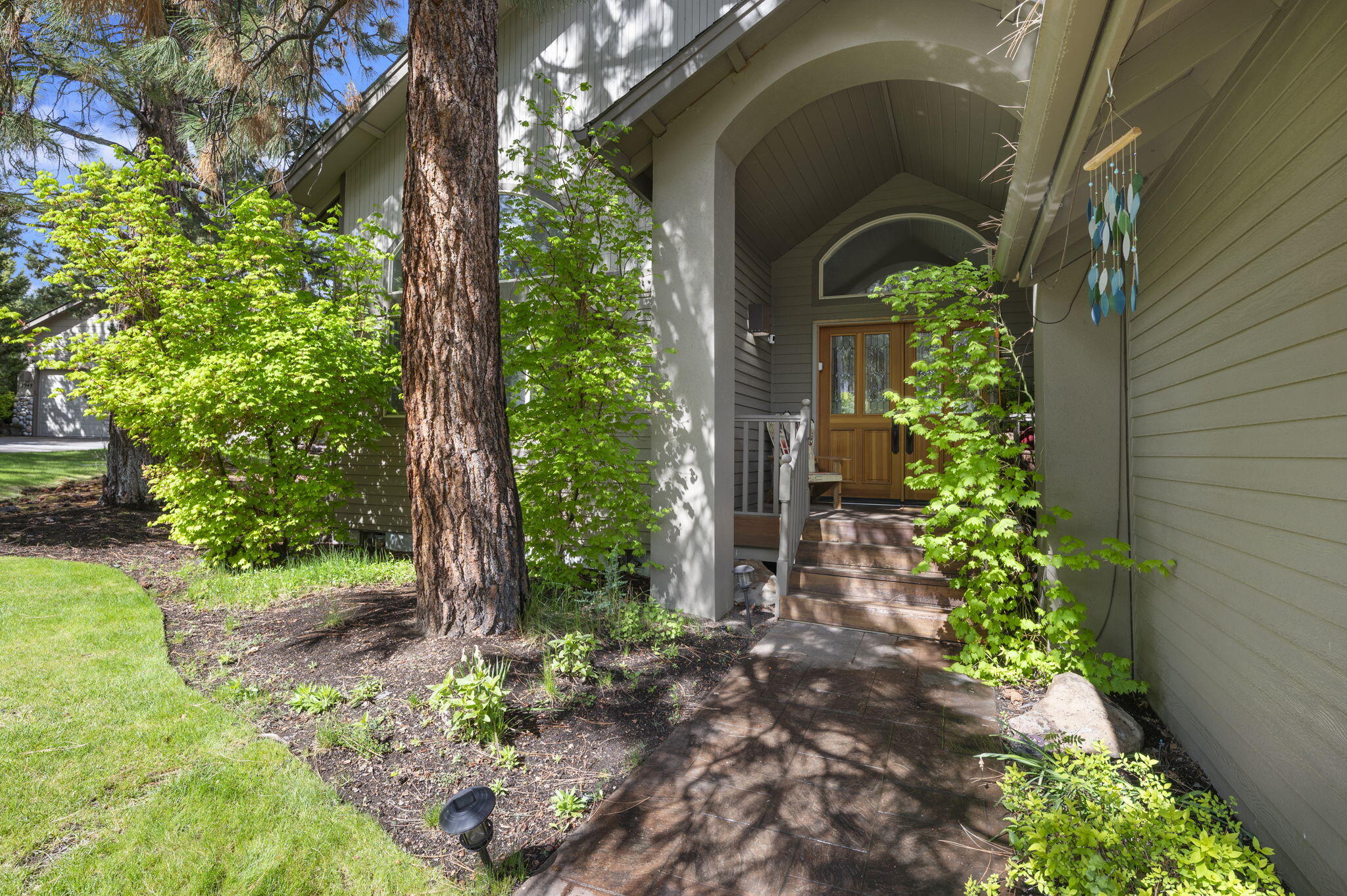 2932 NW Fairway Heights Drive