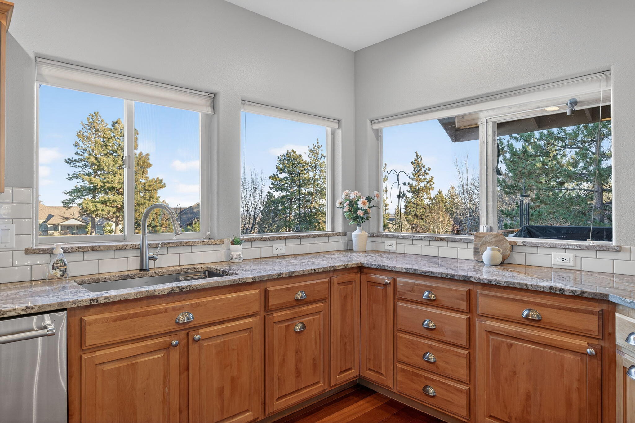 2932 NW Fairway Heights Drive