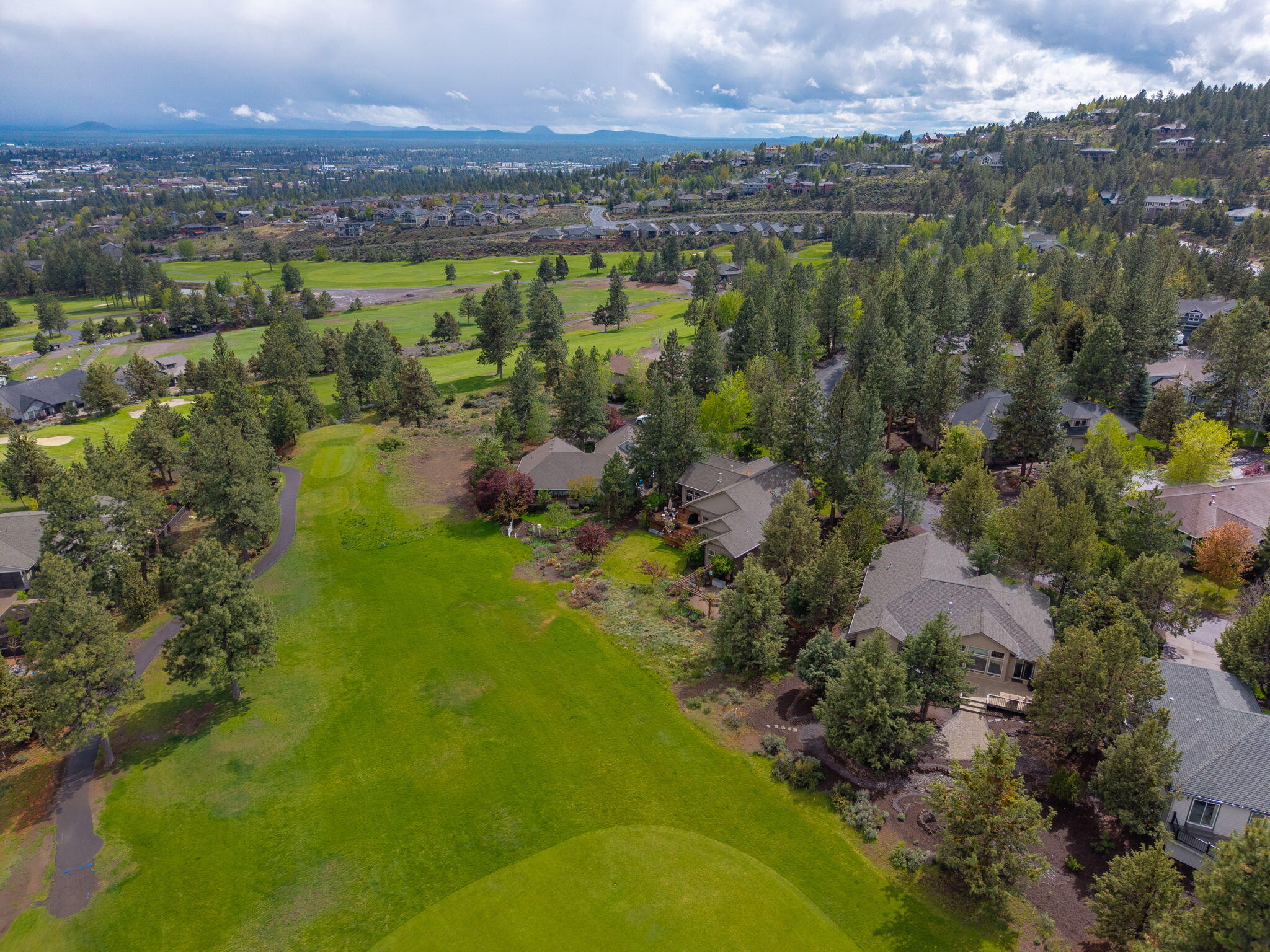 2932 NW Fairway Heights Drive