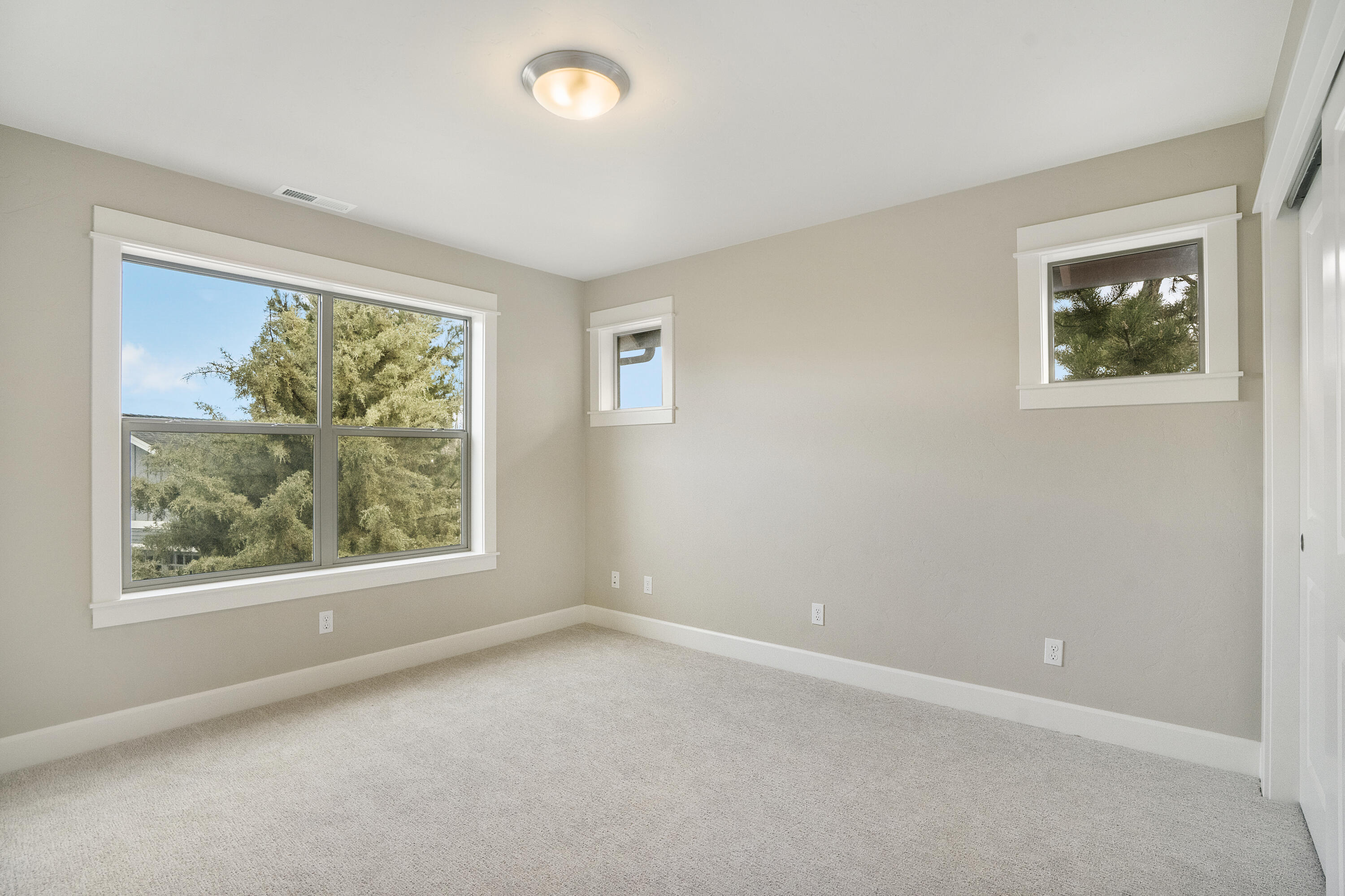 2598 NW Awbrey Point Circle