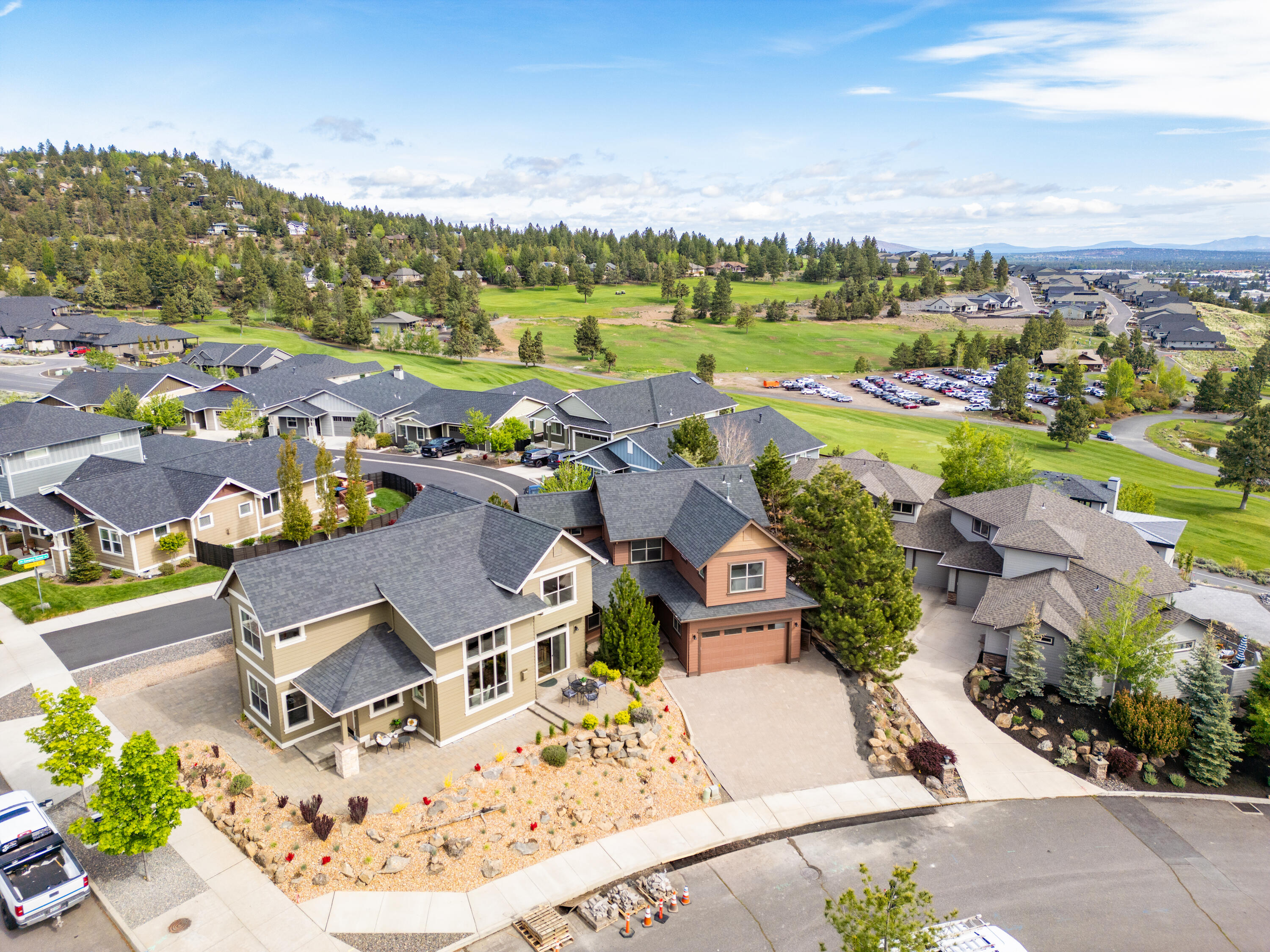 2598 NW Awbrey Point Circle